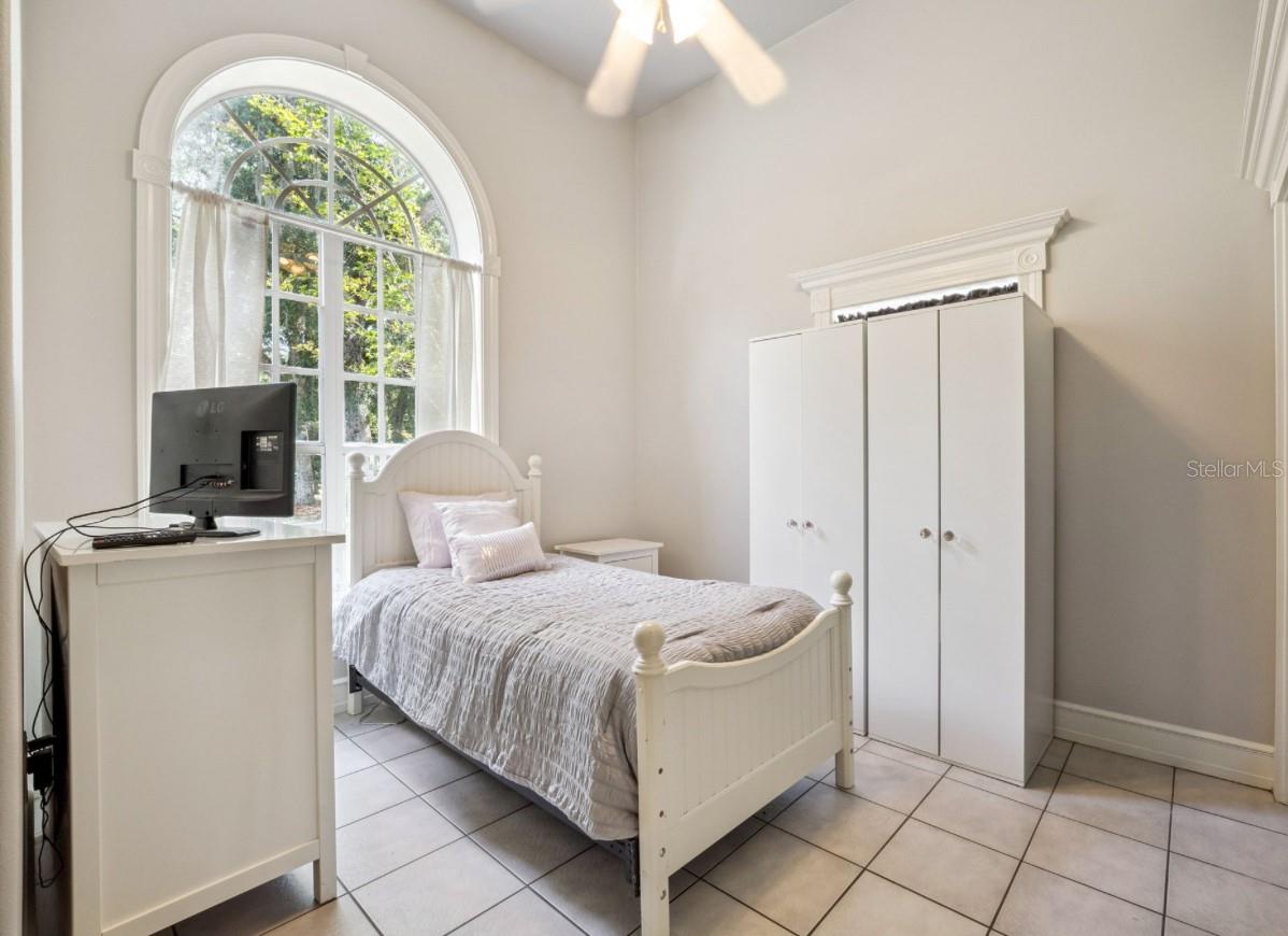 ROYAL OAKS ESTATE - Residential