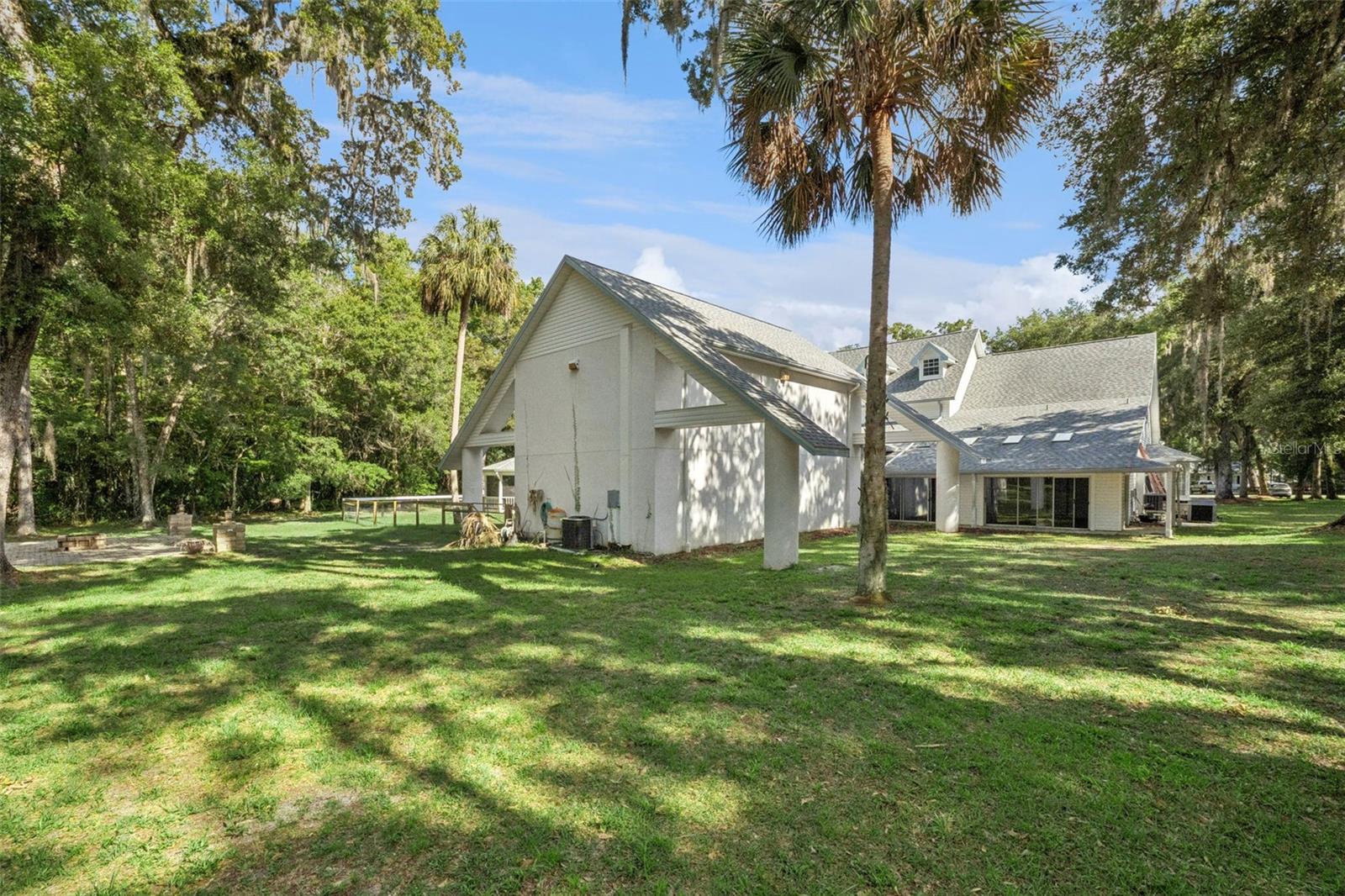 ROYAL OAKS ESTATE - Residential