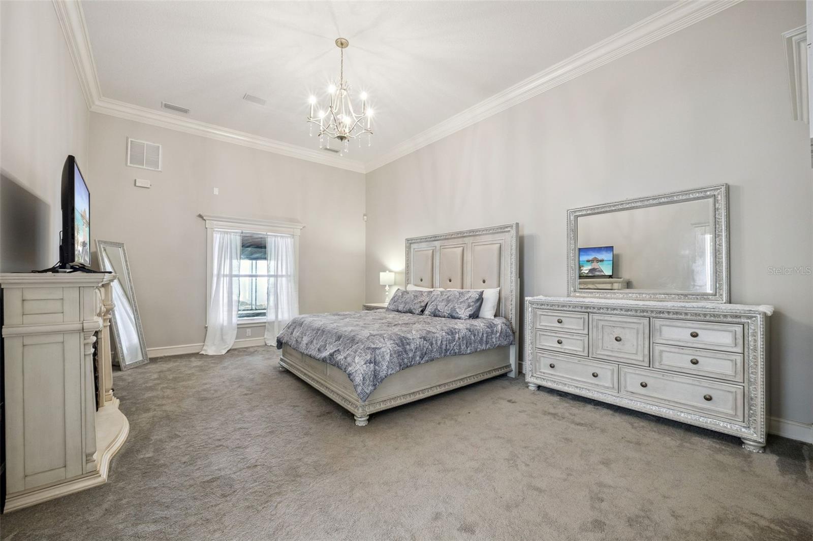 ROYAL OAKS ESTATE - Residential