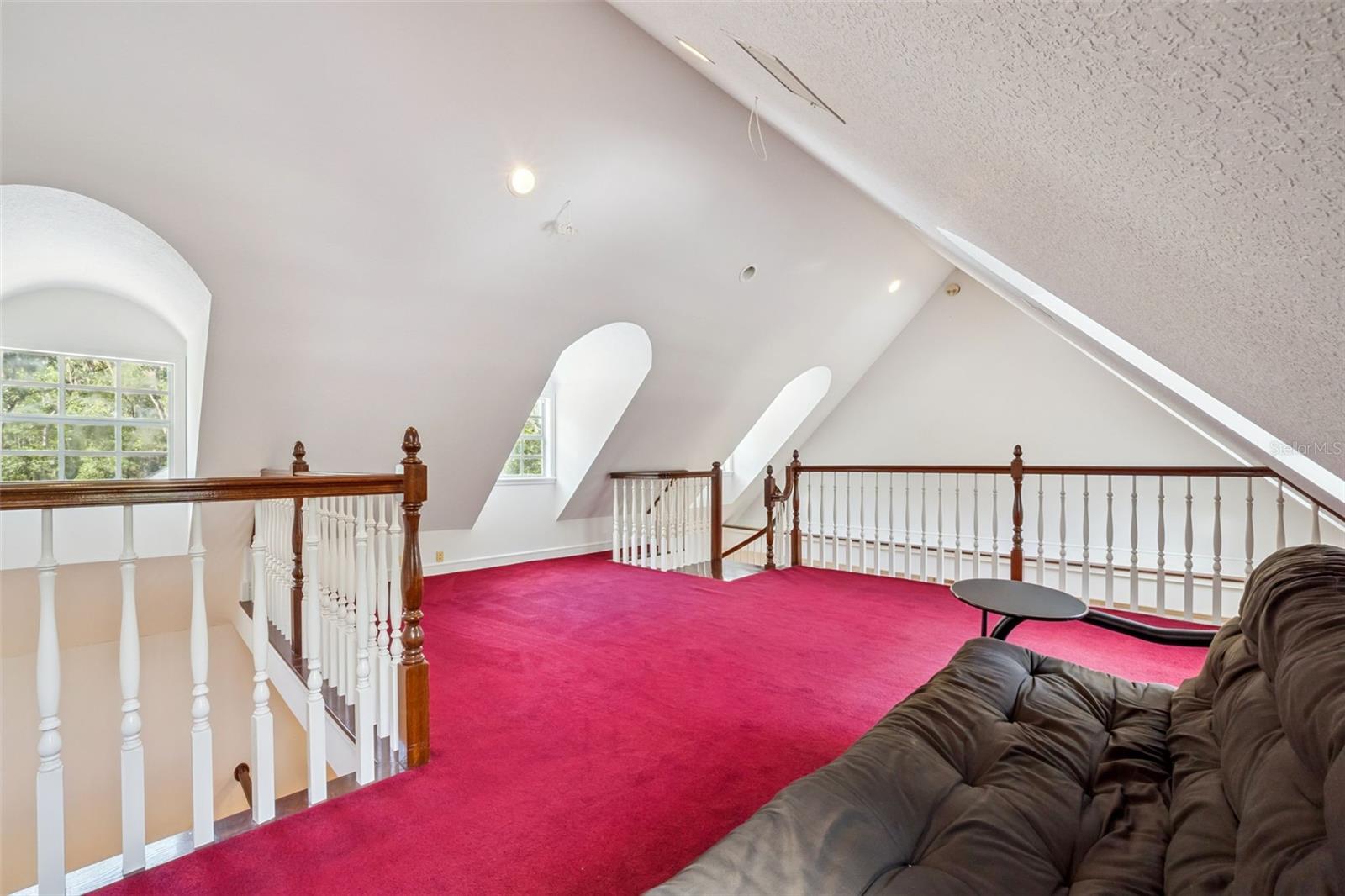 ROYAL OAKS ESTATE - Residential