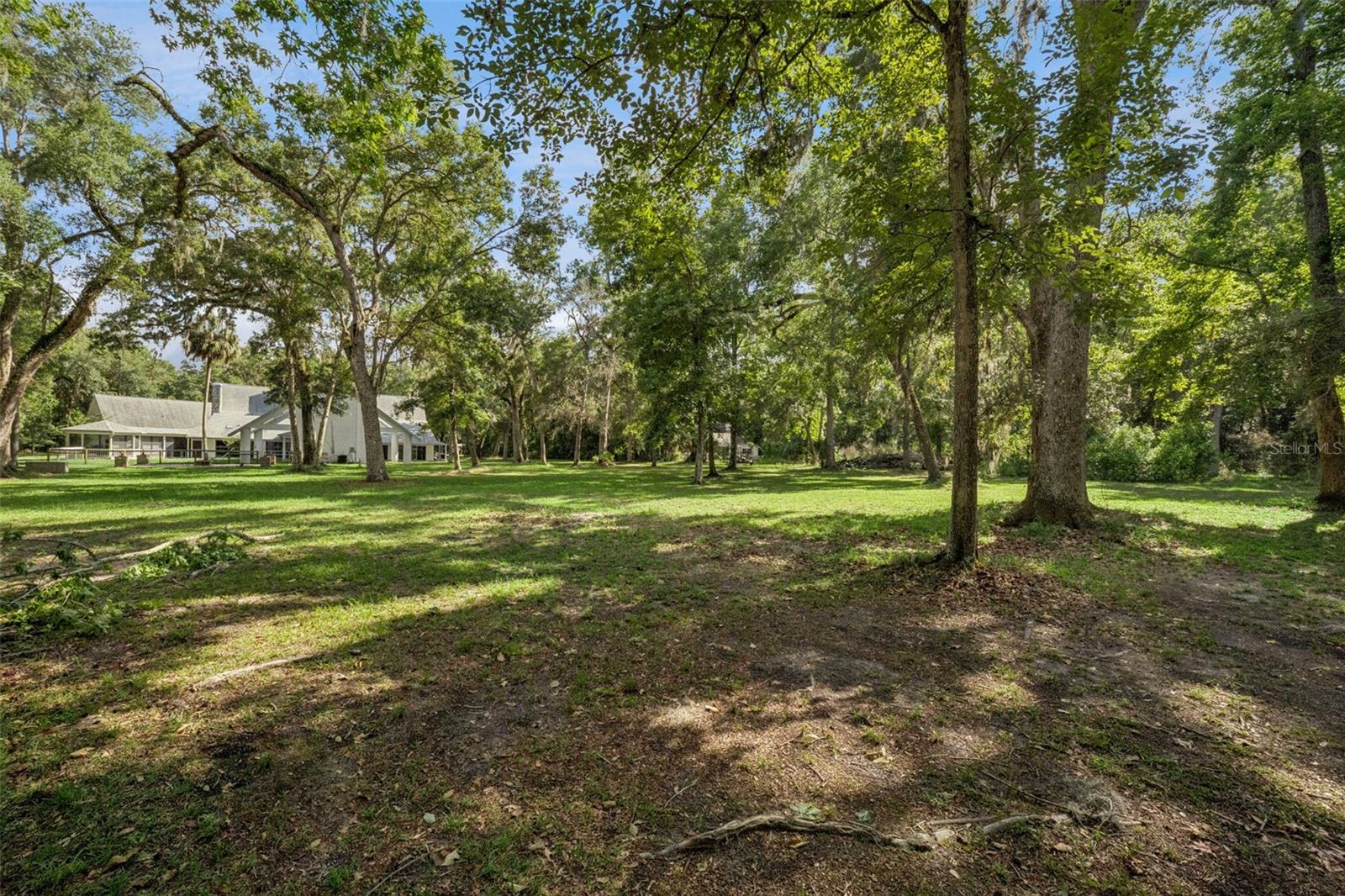 ROYAL OAKS ESTATE - Residential