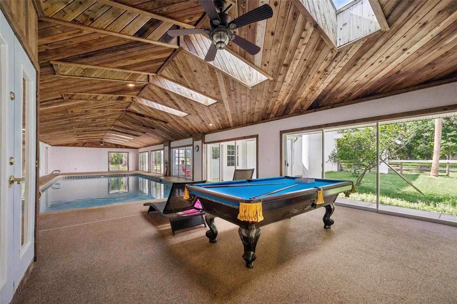 ROYAL OAKS ESTATE - Residential
