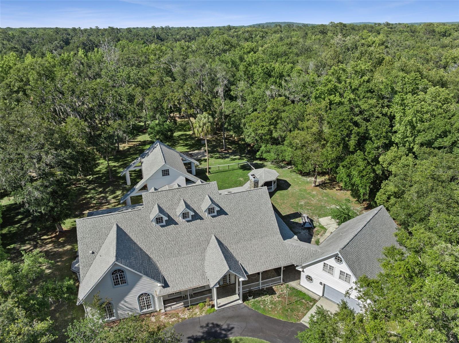 ROYAL OAKS ESTATE - Residential