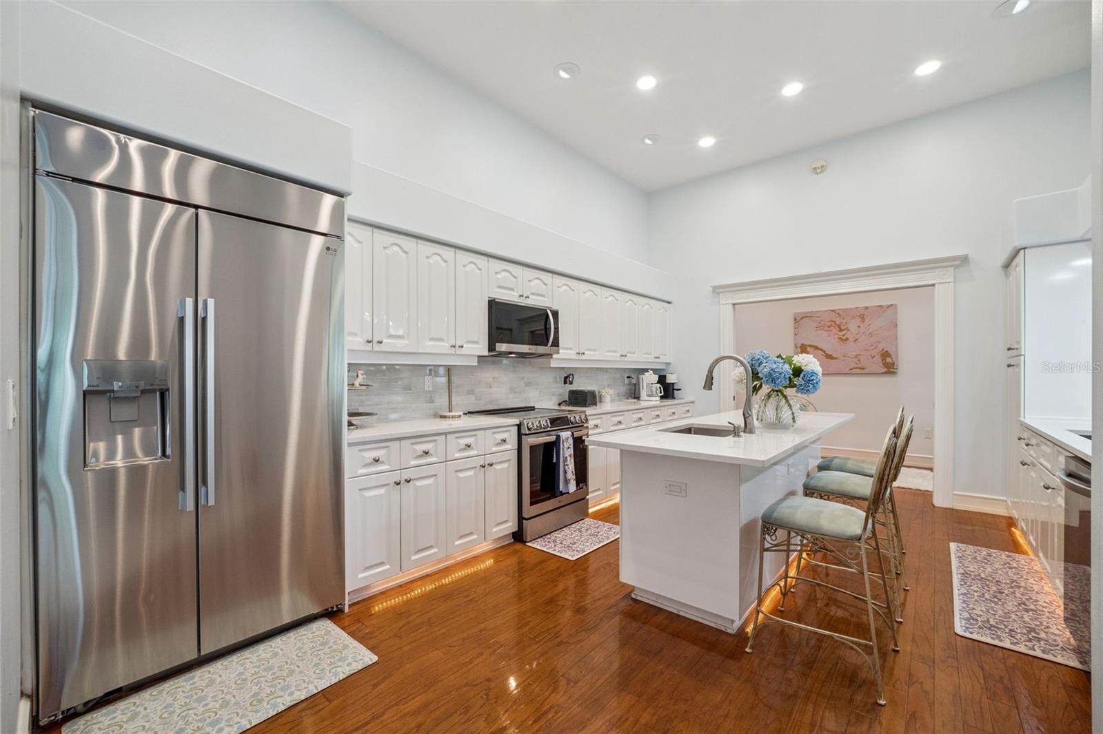ROYAL OAKS ESTATE - Residential