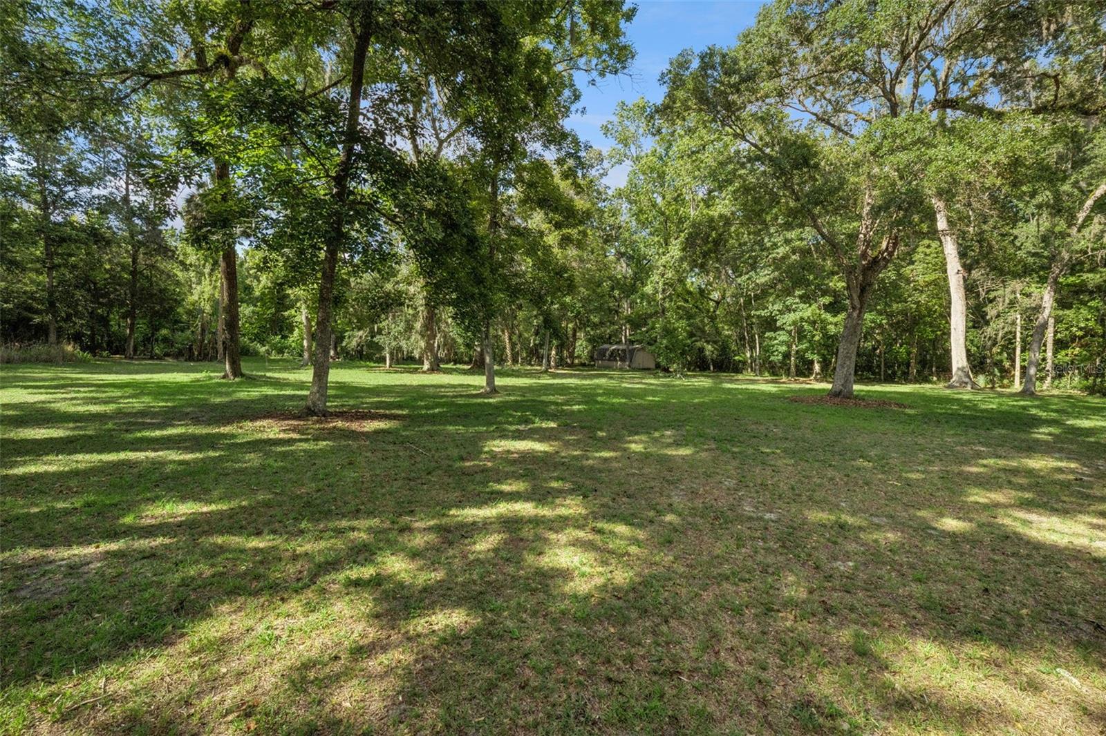 ROYAL OAKS ESTATE - Residential