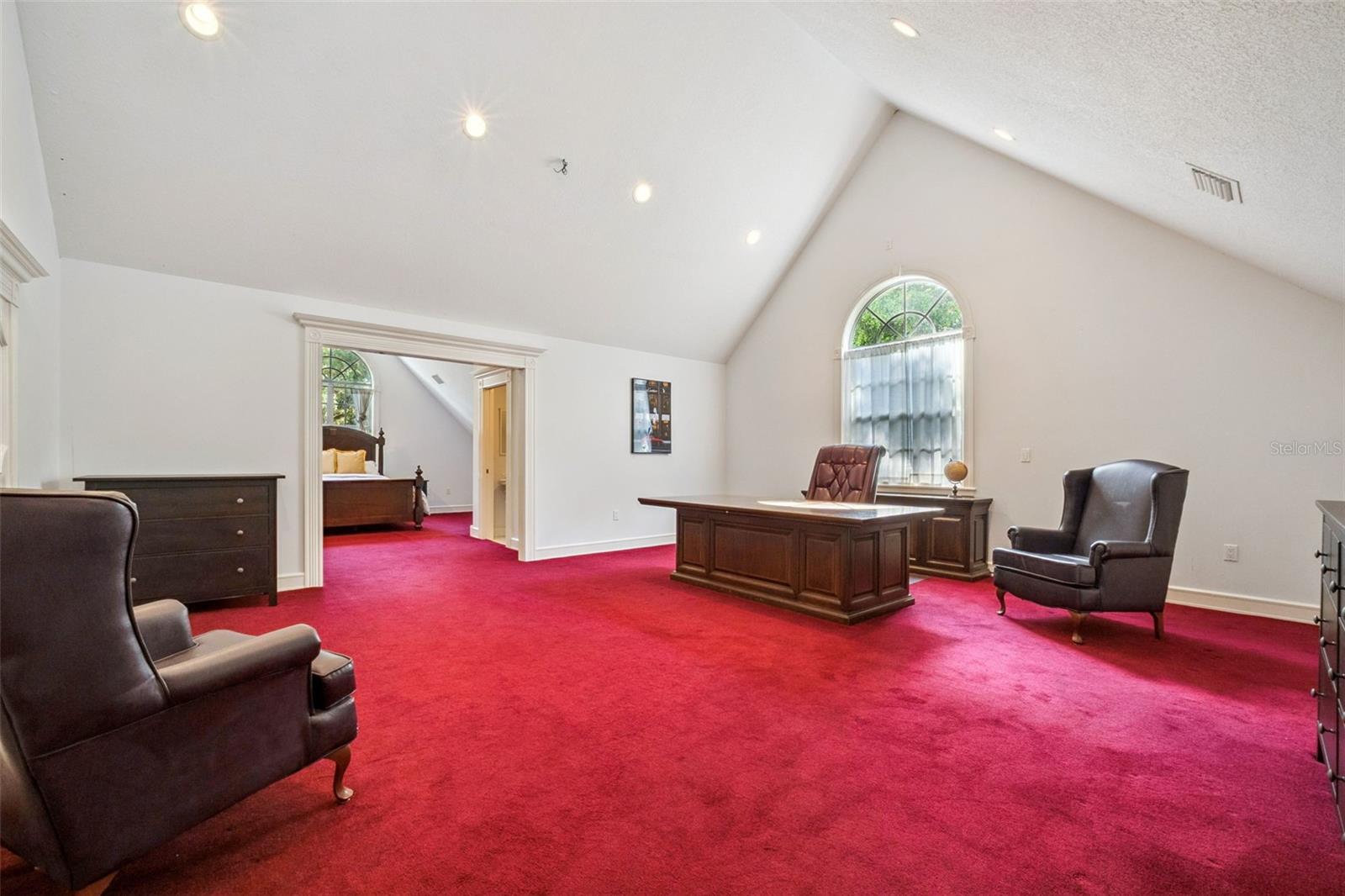 ROYAL OAKS ESTATE - Residential