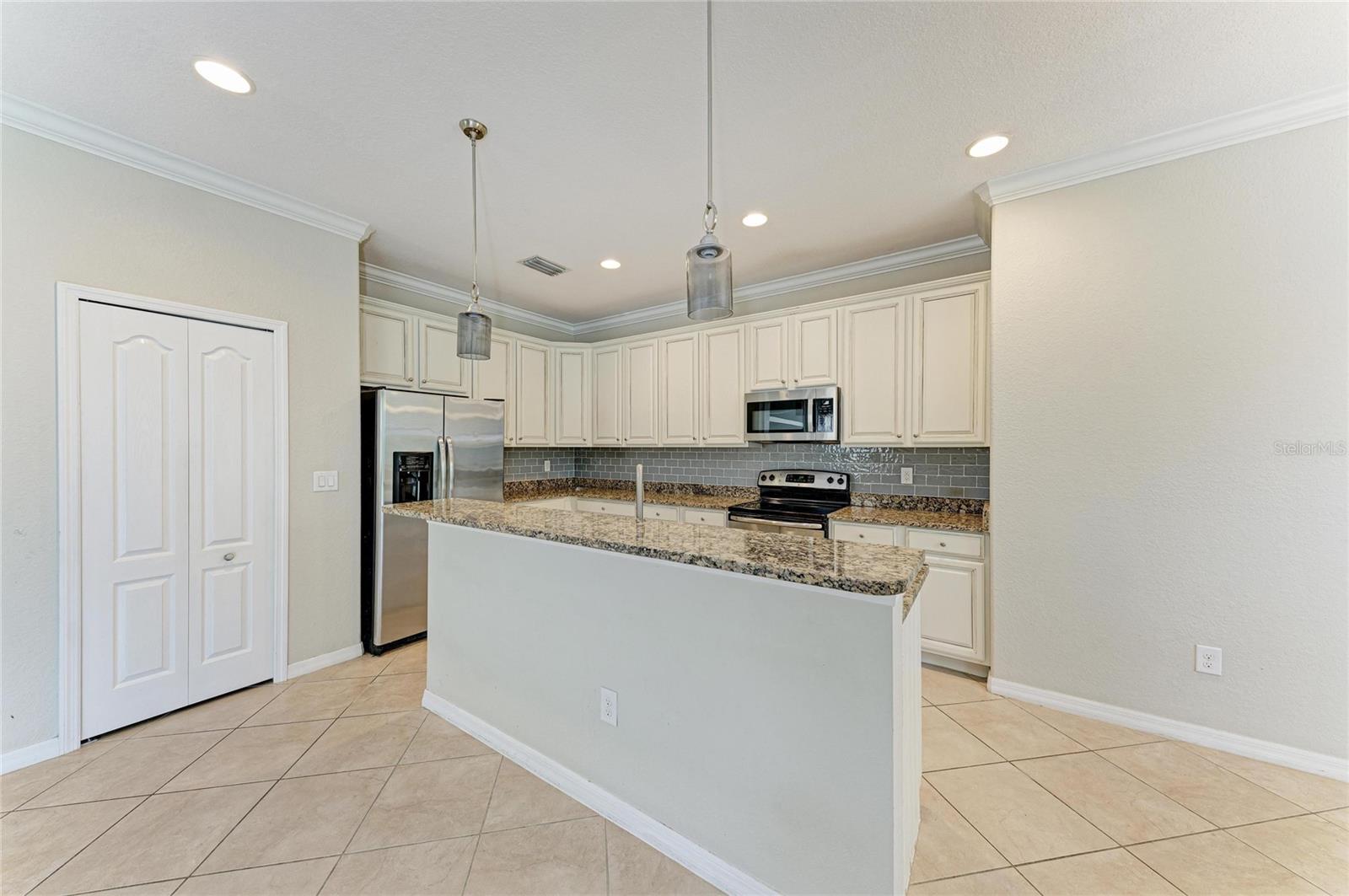 STONEYBROOK AT VENICE - Residential