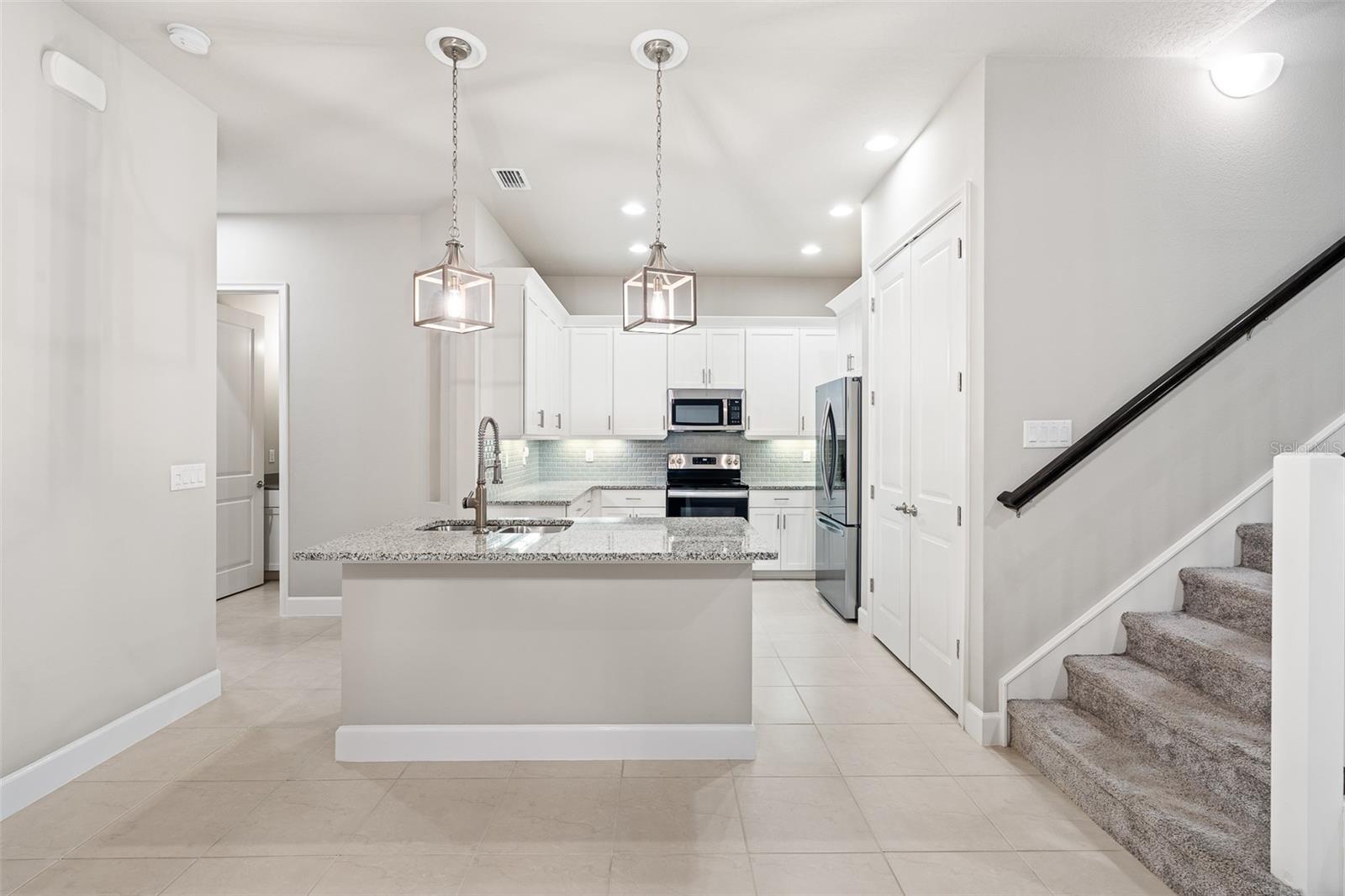 PLANTATION BAY SEC 2 A-F UN 13 - Residential