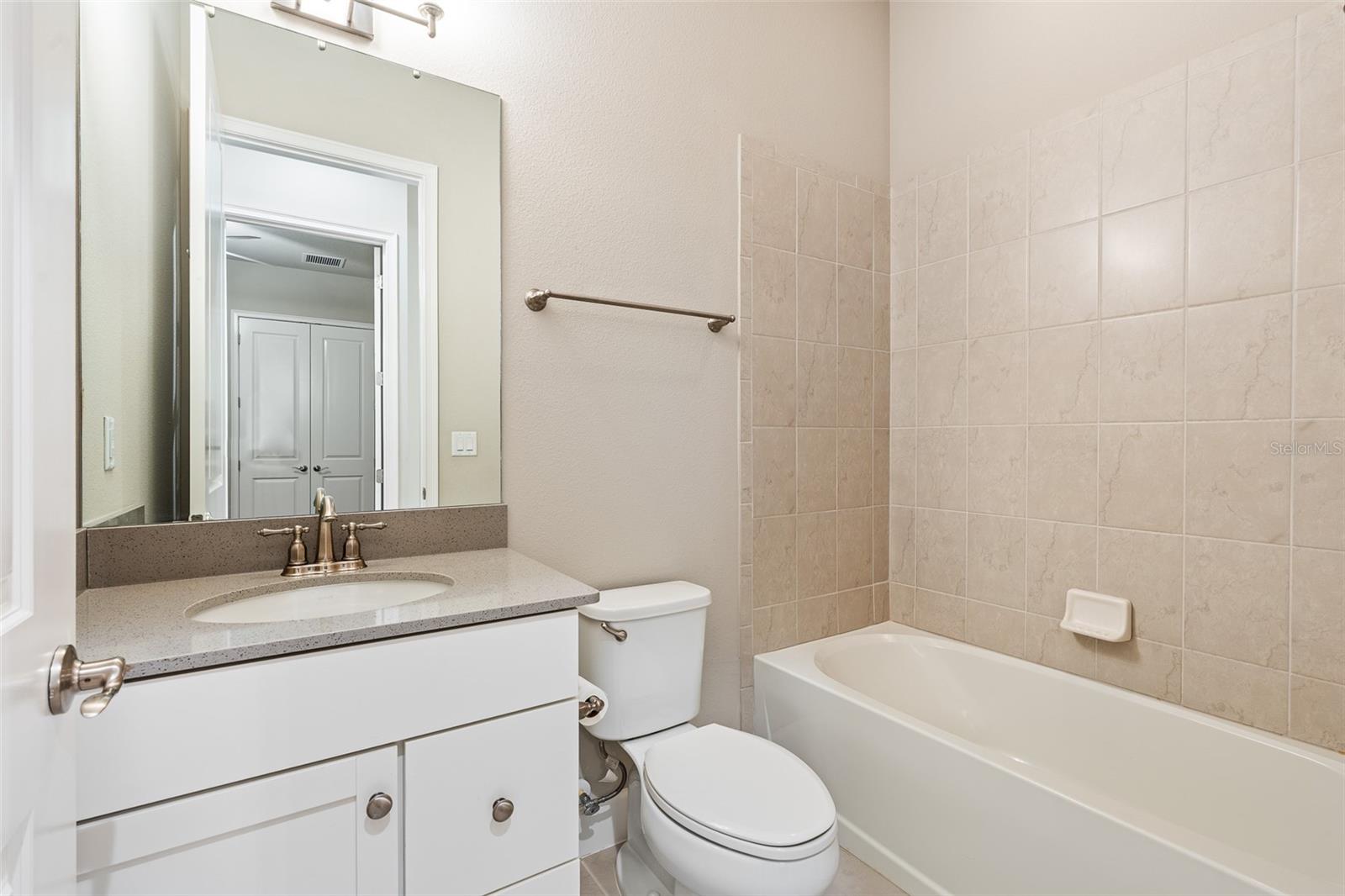 PLANTATION BAY SEC 2 A-F UN 13 - Residential