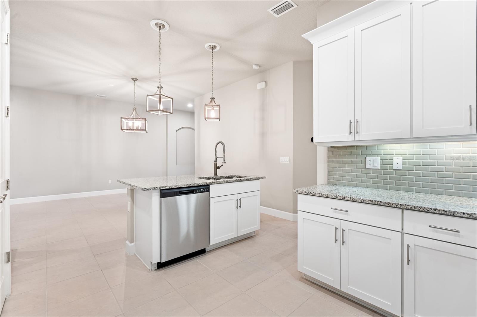 PLANTATION BAY SEC 2 A-F UN 13 - Residential