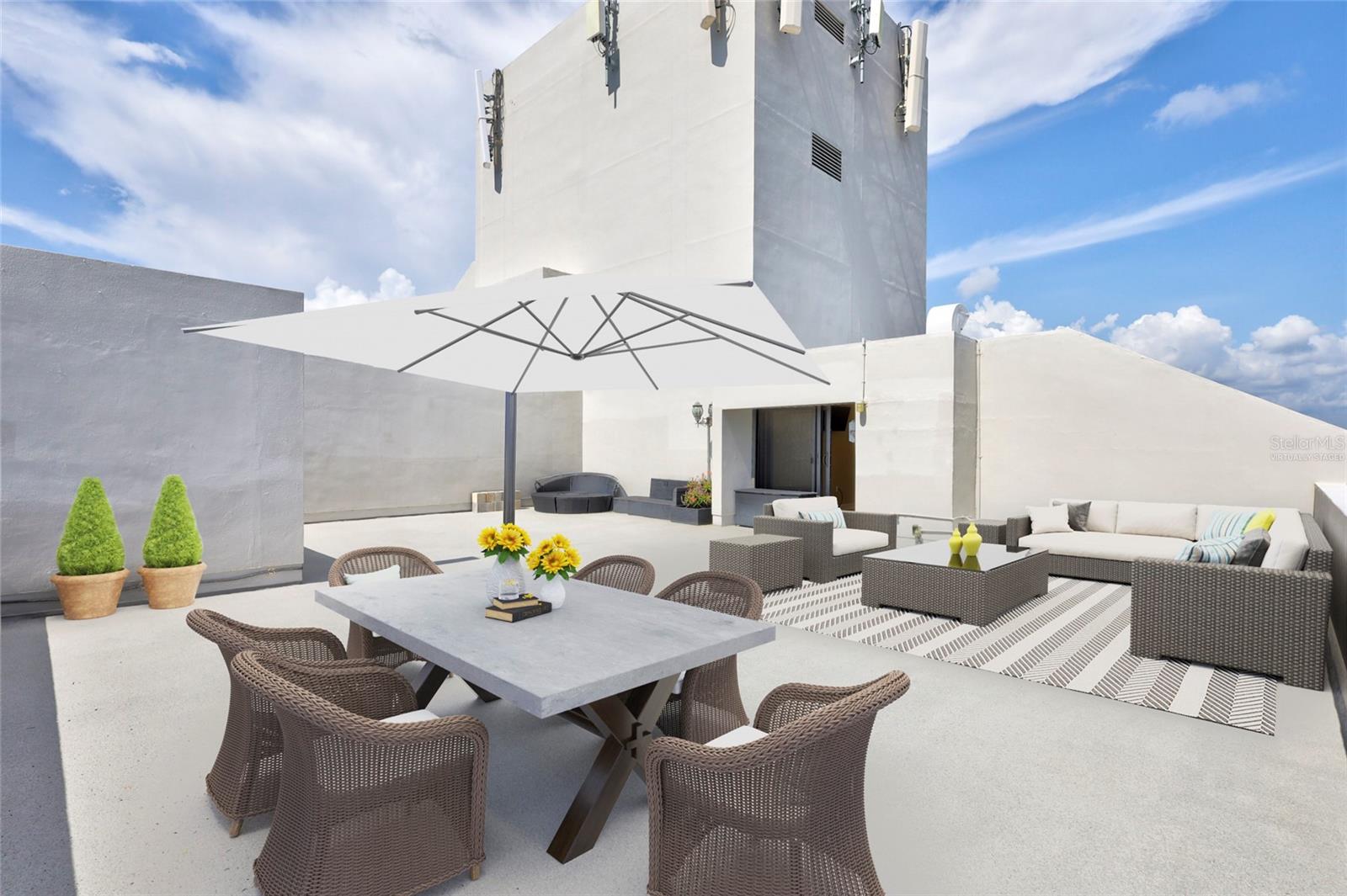 THE PINNACLE APTS A CONDO - Residential Lease