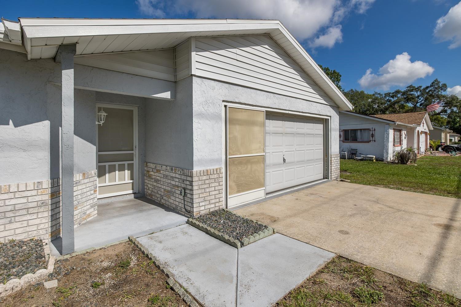 SPRING HILL - Residential
