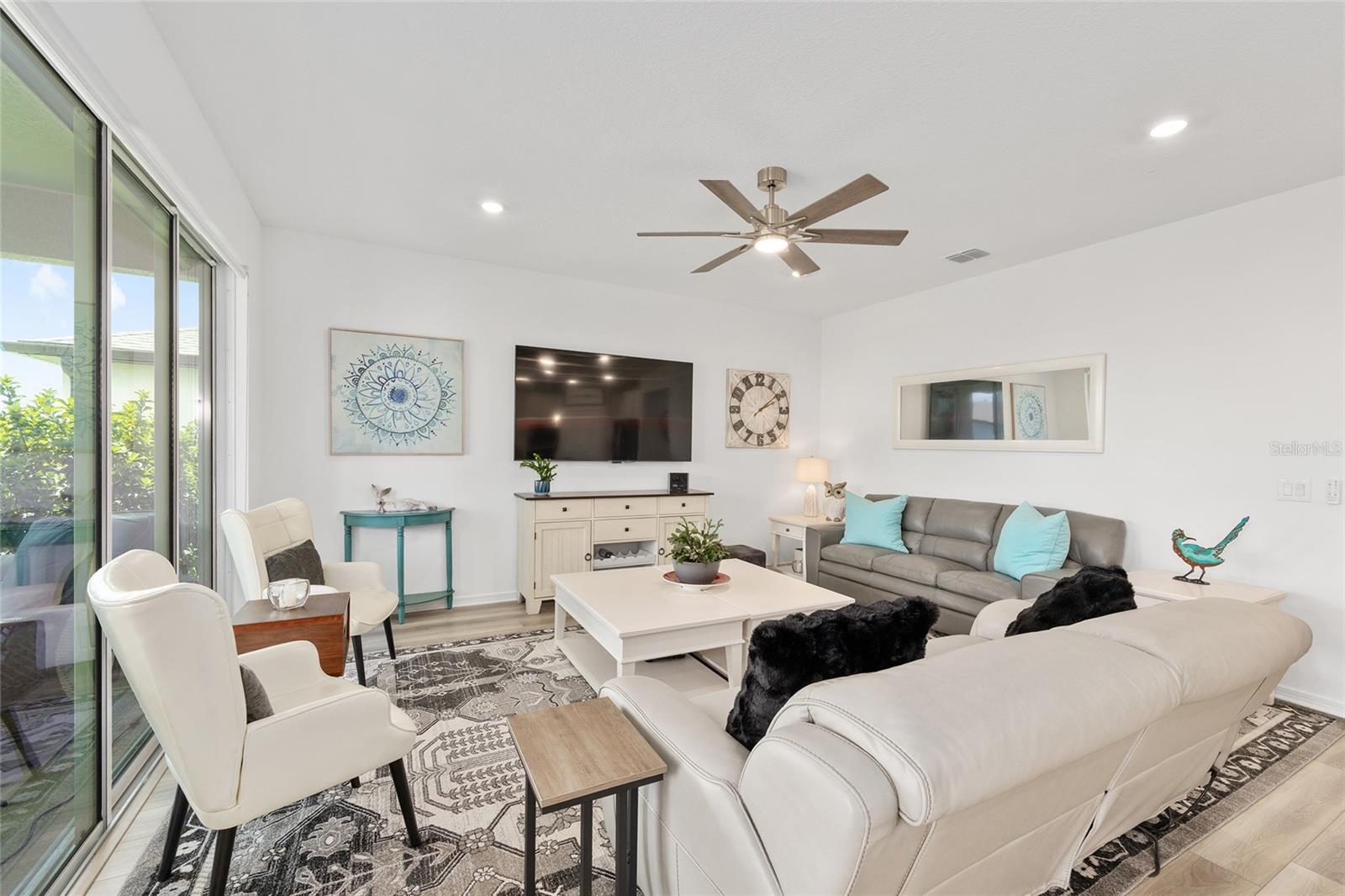 STONE CRK BY DEL WEBB SUNDANCE - Residential