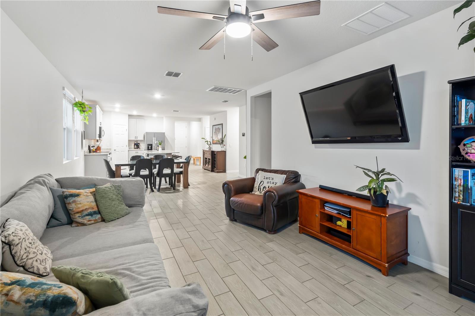 SILVER SPRINGS - Residential