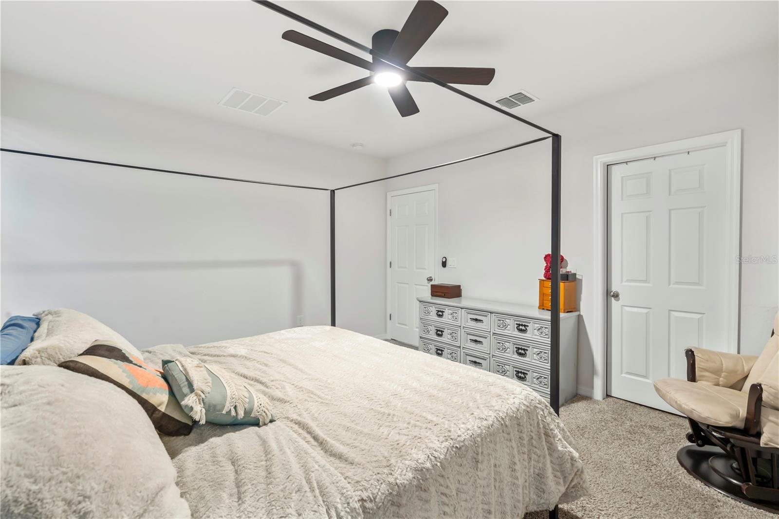 SILVER SPRINGS - Residential
