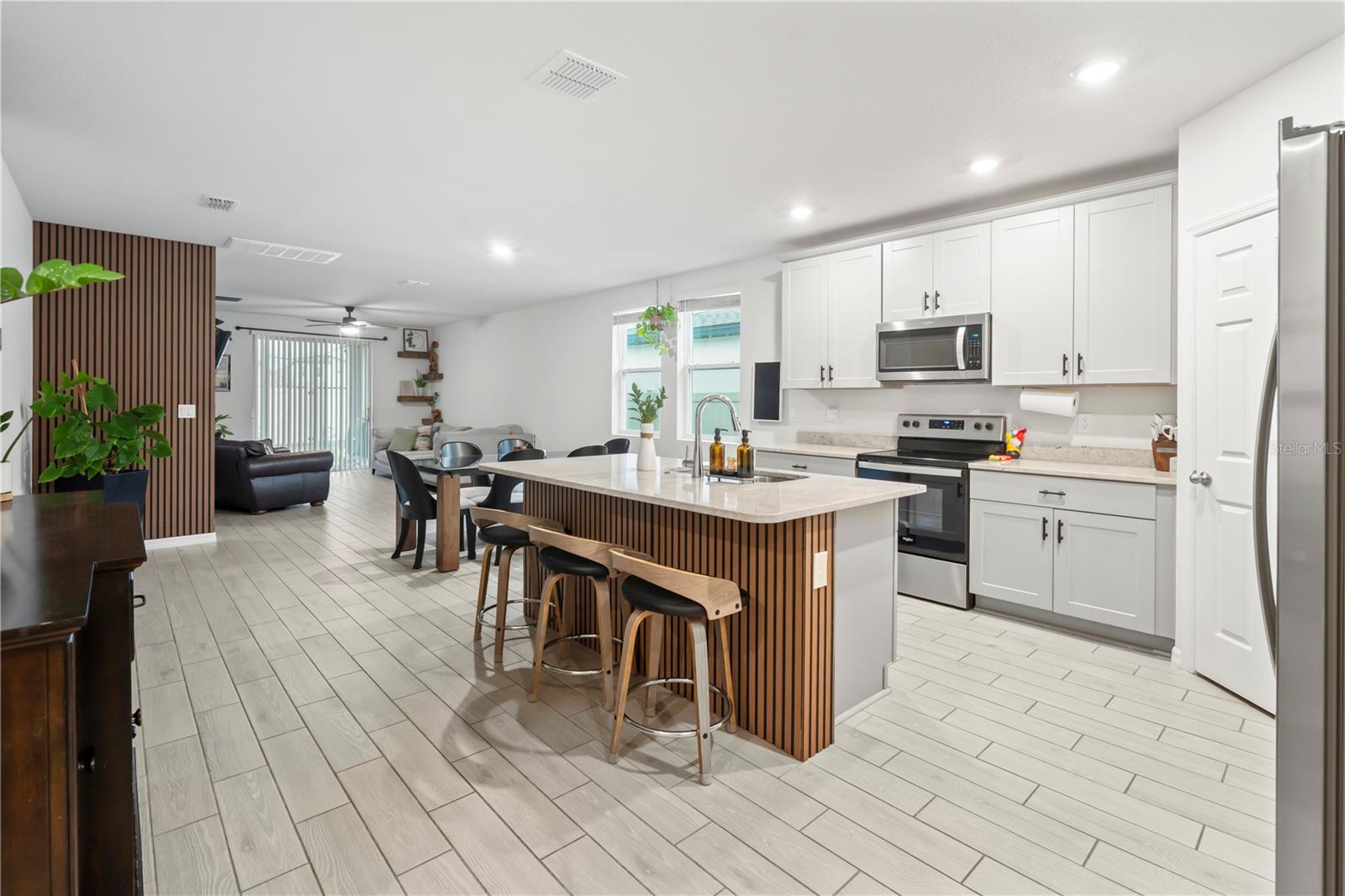 SILVER SPRINGS - Residential