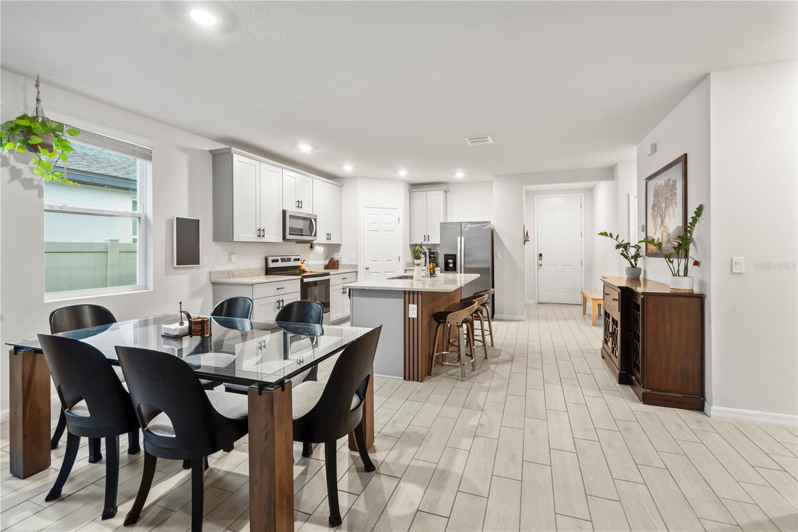 SILVER SPRINGS - Residential