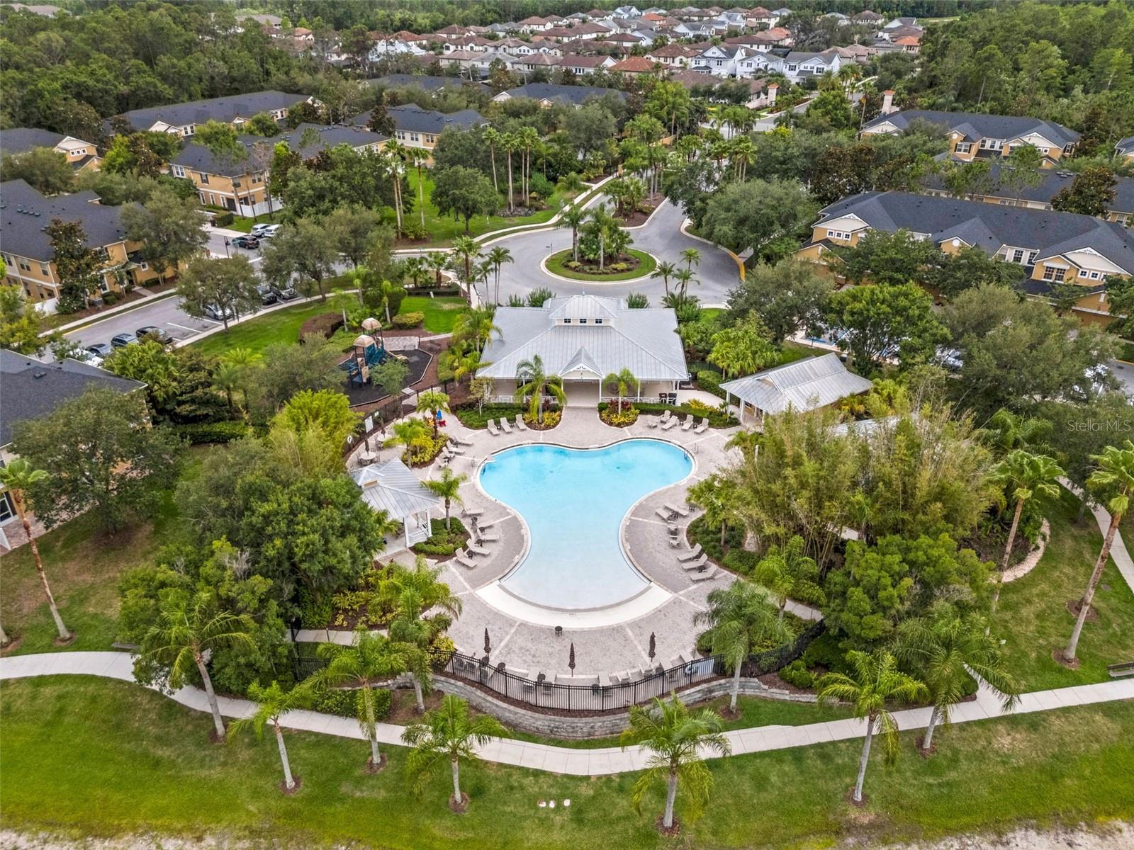 OASIS COVE 1 AT LAKESIDE VILLAGE CONDO PH 1 - Residential