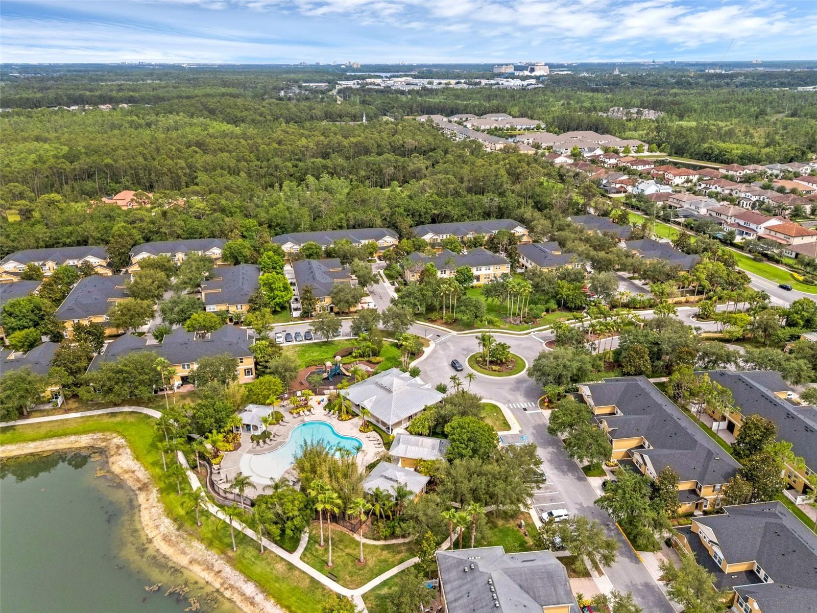 OASIS COVE 1 AT LAKESIDE VILLAGE CONDO PH 1 - Residential