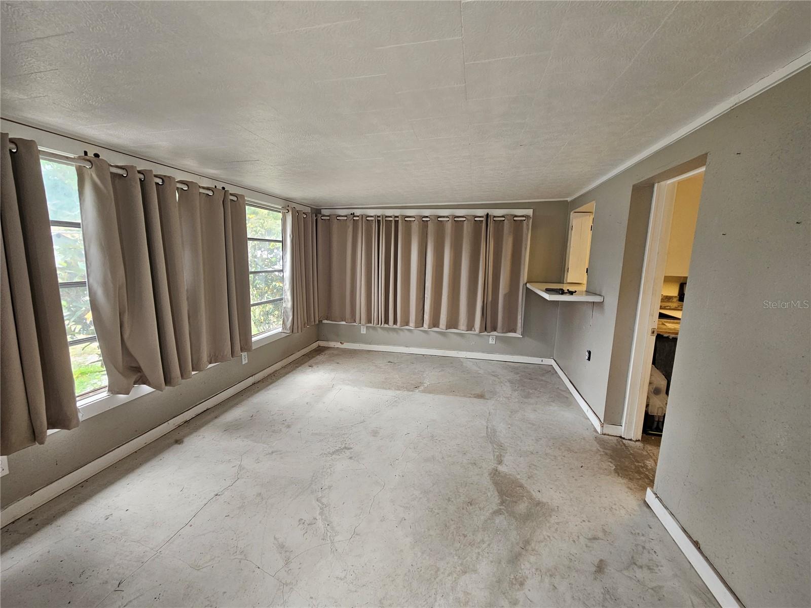 PINE SHORES ESTATE 3RD ADD - Residential