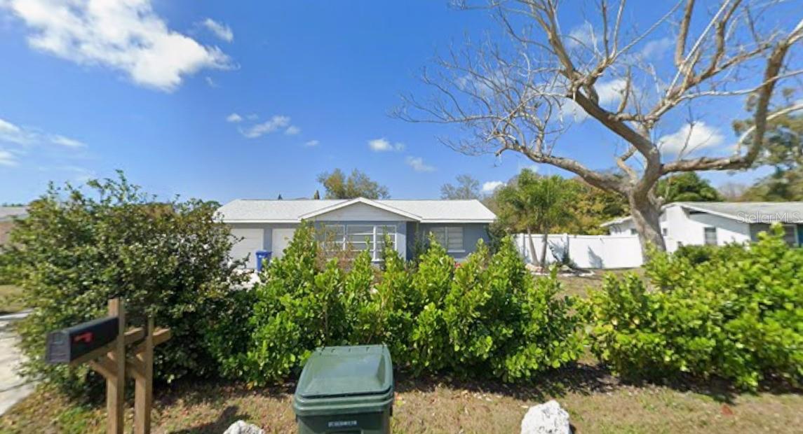 PINE SHORES ESTATE 3RD ADD - Residential
