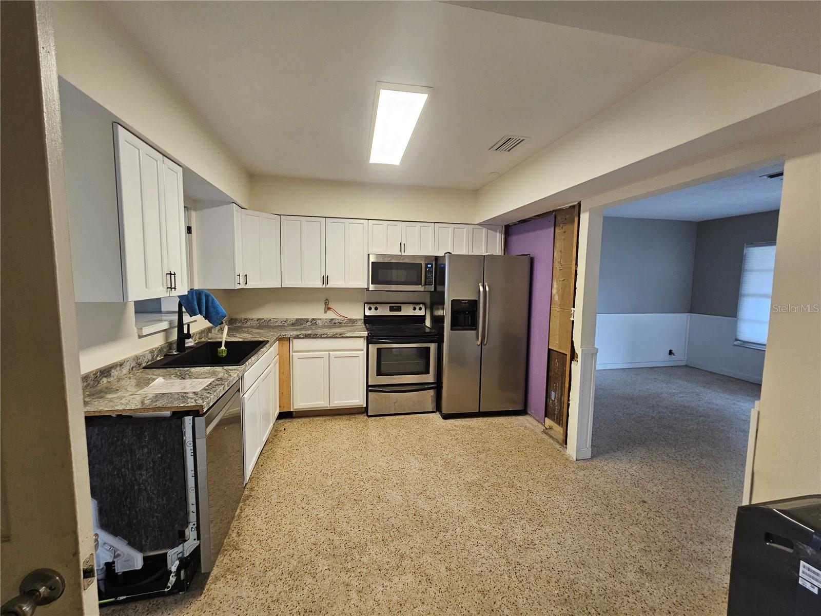 PINE SHORES ESTATE 3RD ADD - Residential