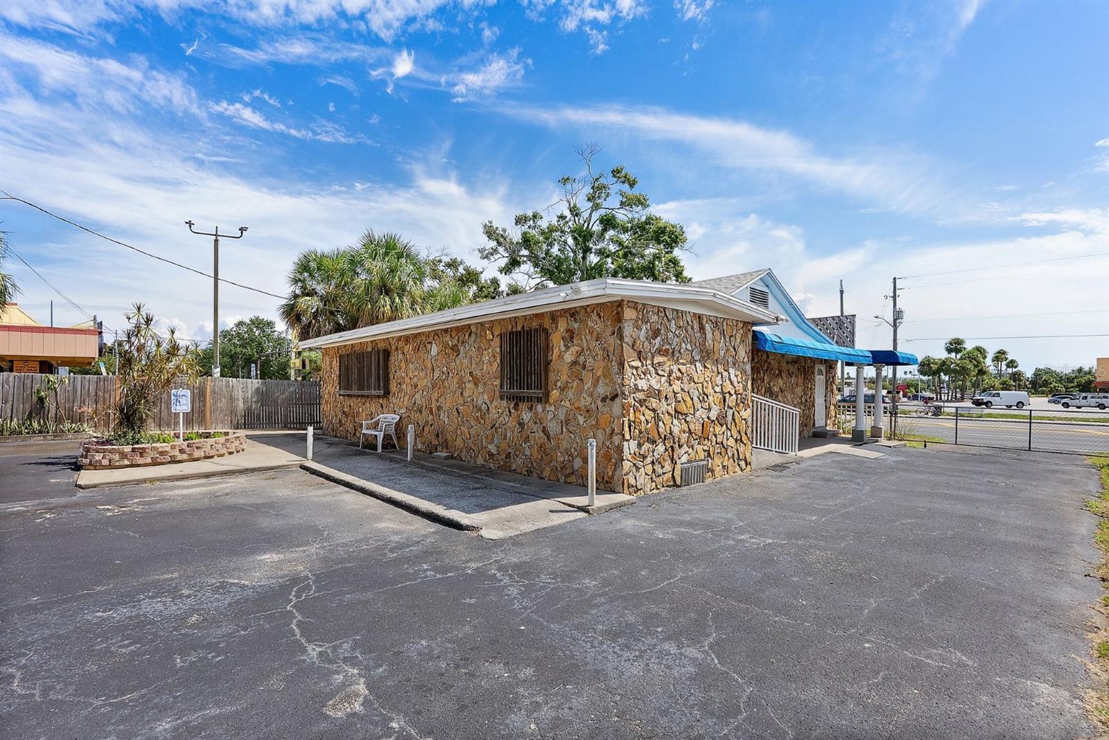 CHILDS PARK - Commercial Sale