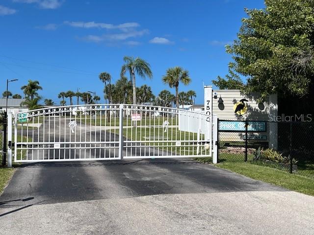 PARK POINTE MOB HME VLGE - Land