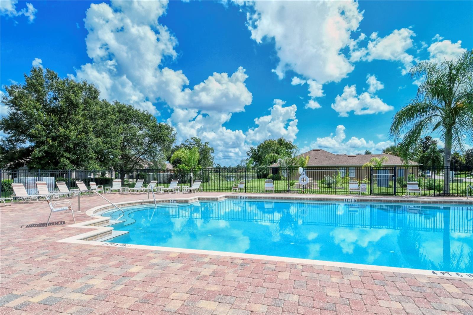 VENTURA VILLAGE - Residential