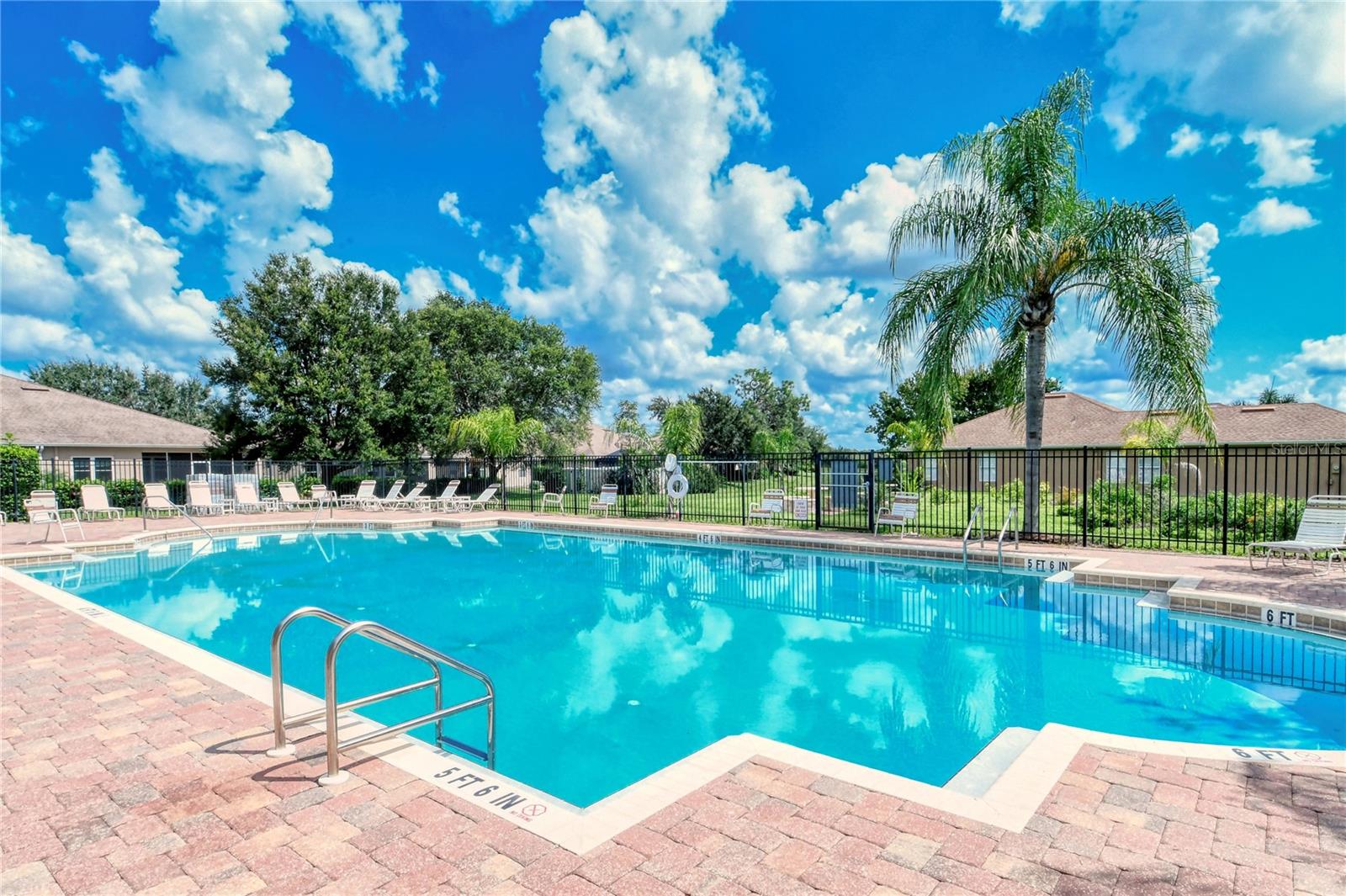 VENTURA VILLAGE - Residential