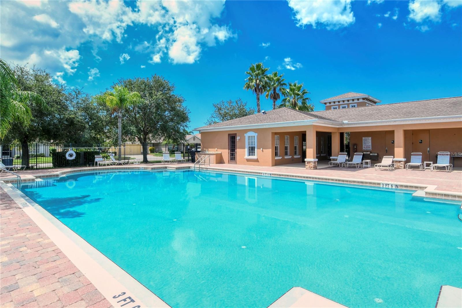 VENTURA VILLAGE - Residential