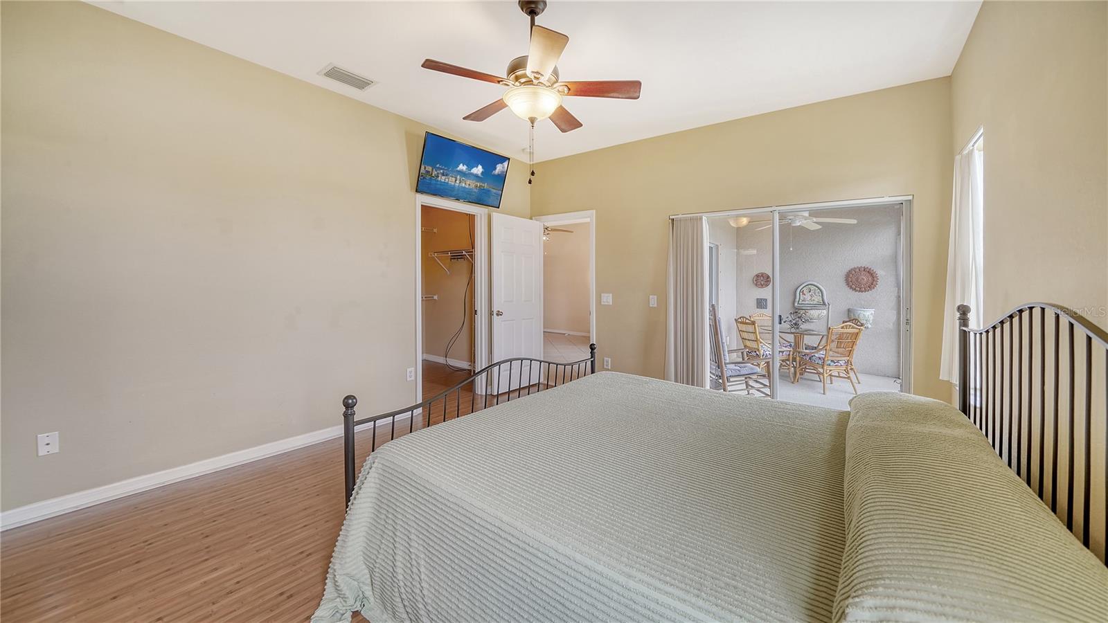 VENTURA VILLAGE - Residential