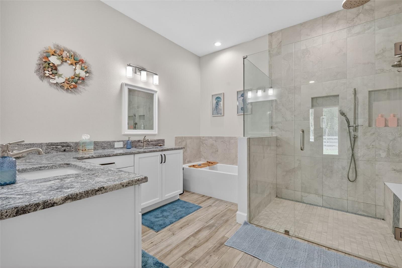 OAK HILL - Residential