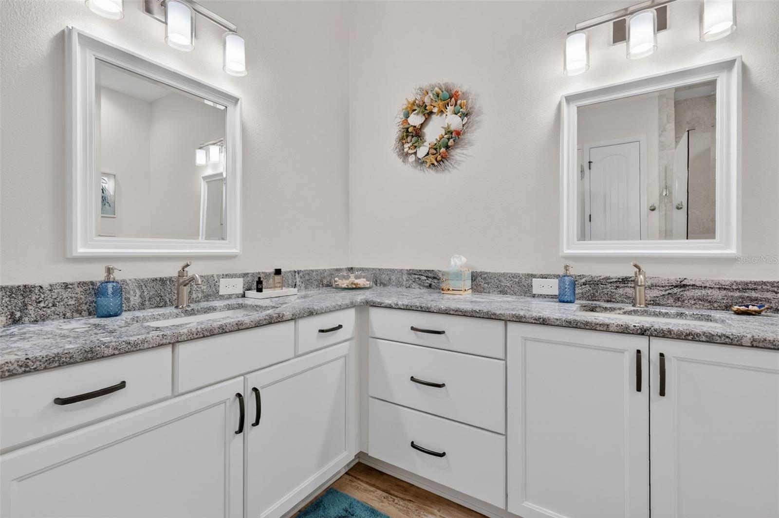 OAK HILL - Residential