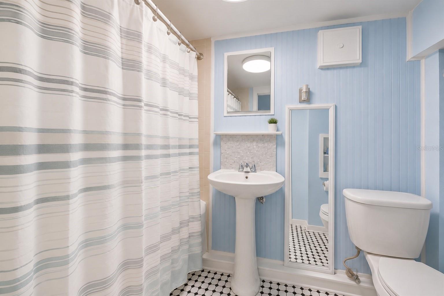 SOUTH SHORE PARK - Residential Lease