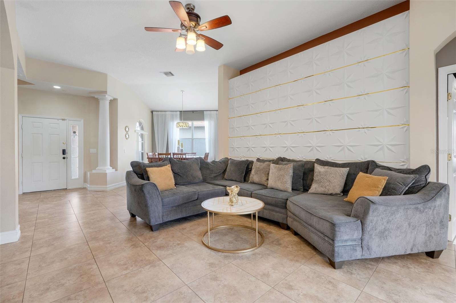 CALABAY PARC - Residential Lease