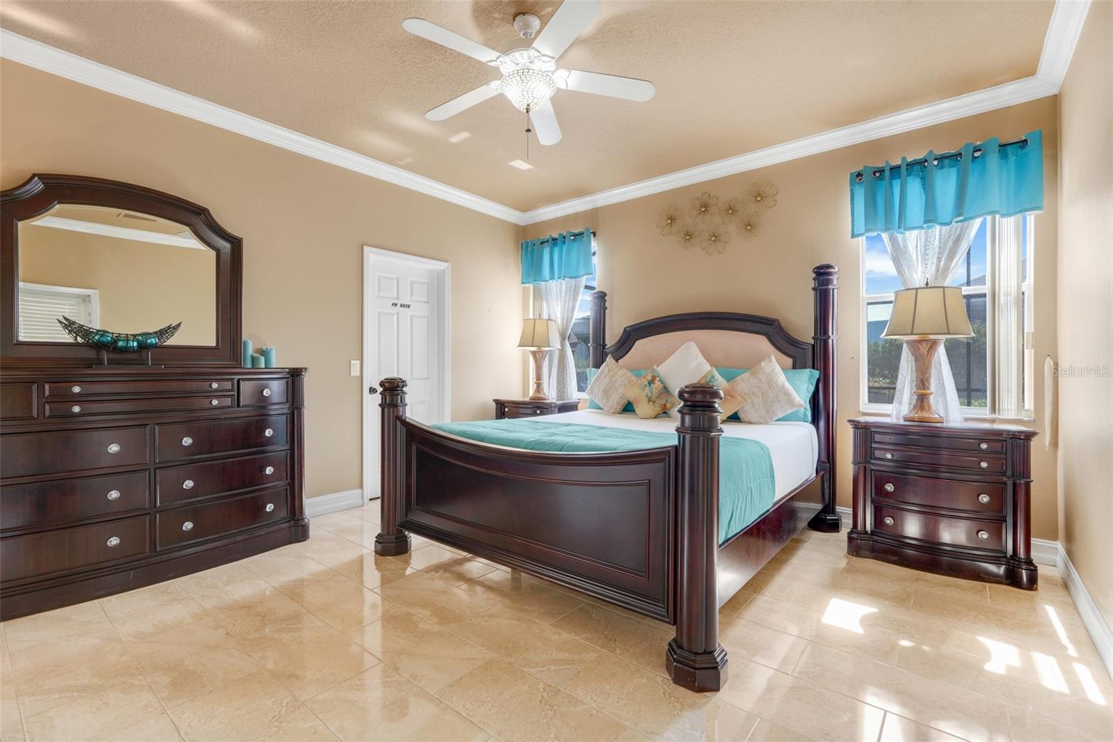 CALABAY PARC - Residential Lease