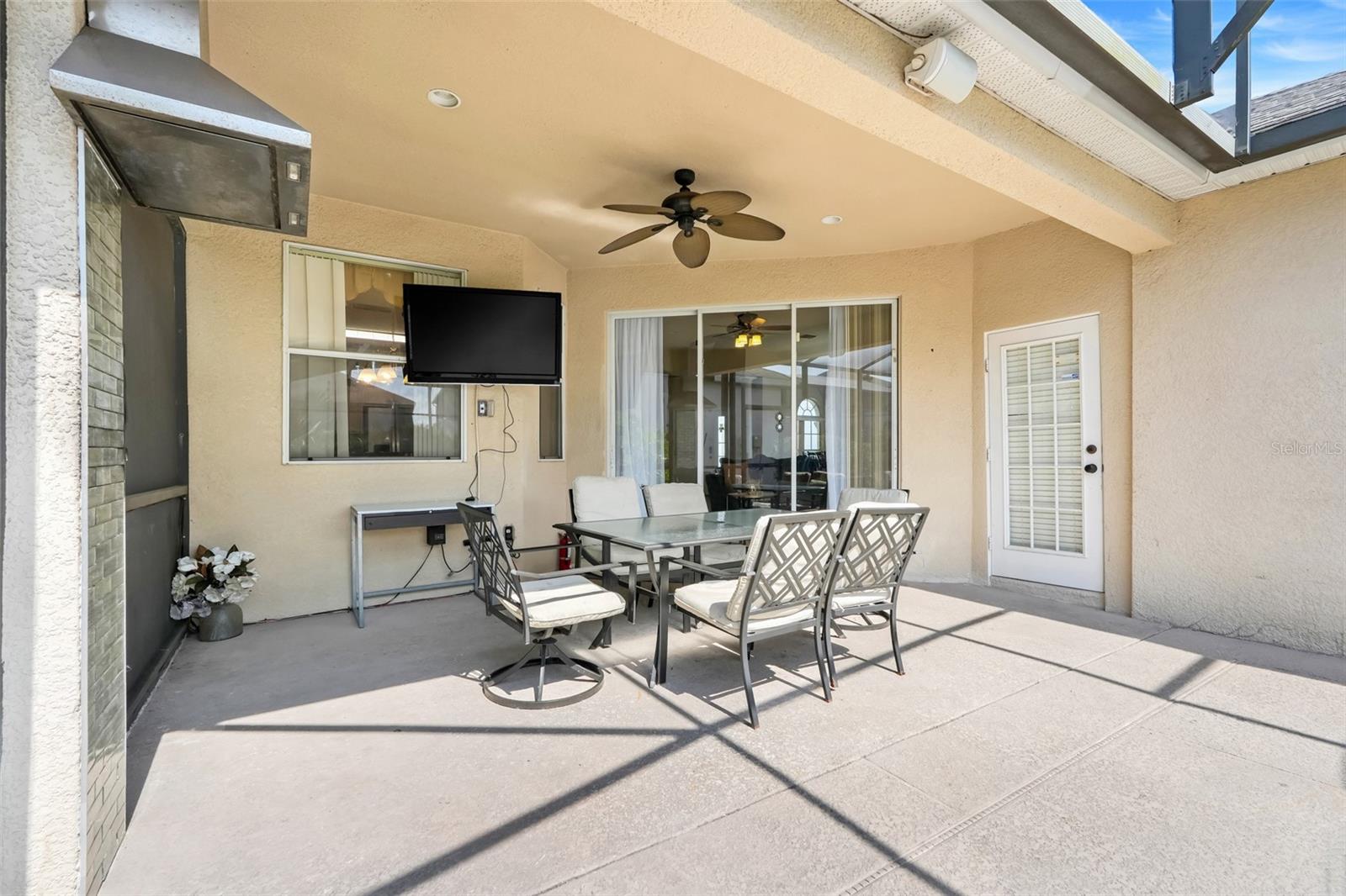 CALABAY PARC - Residential Lease