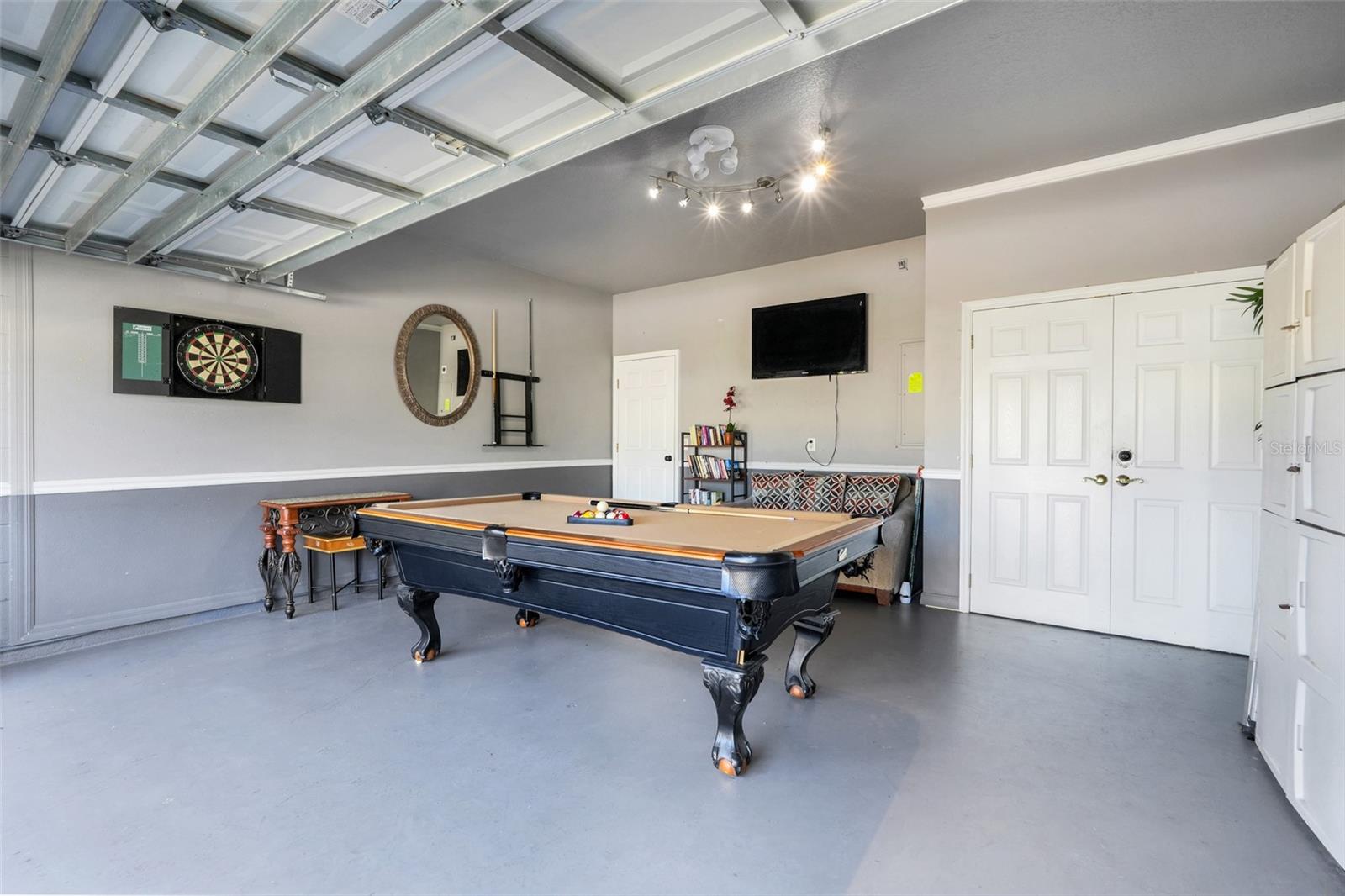 CALABAY PARC - Residential Lease