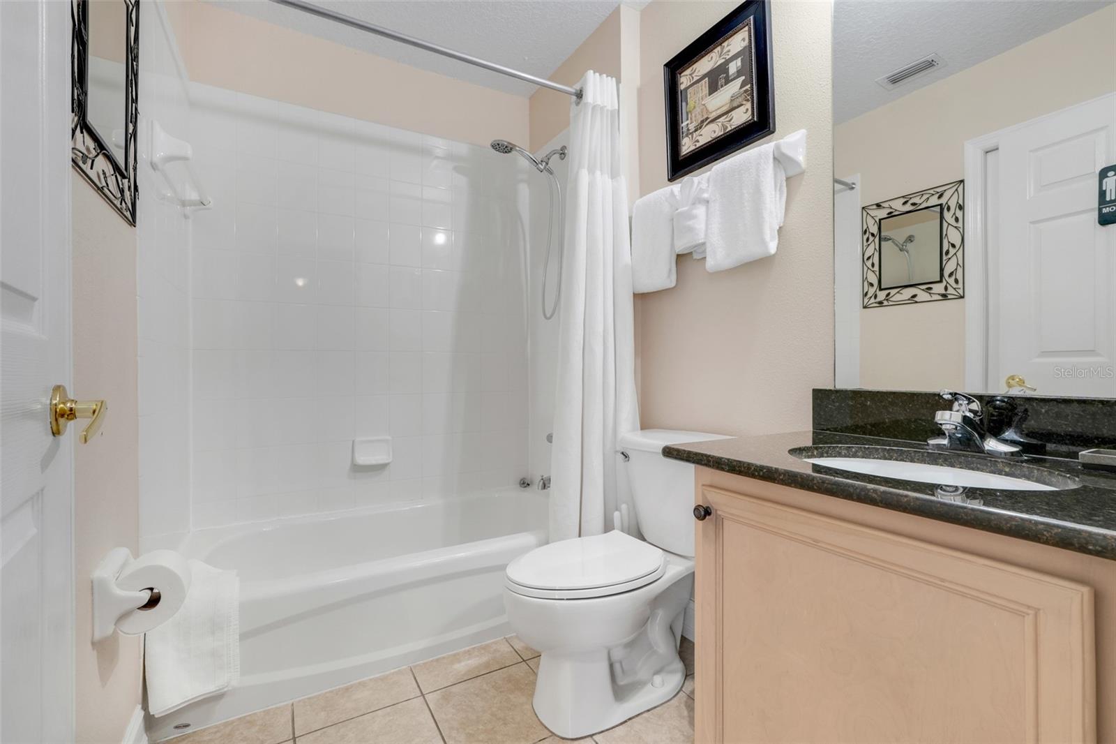CALABAY PARC - Residential Lease