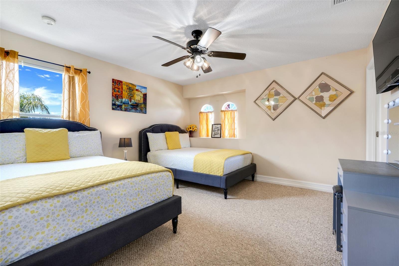 CALABAY PARC - Residential Lease