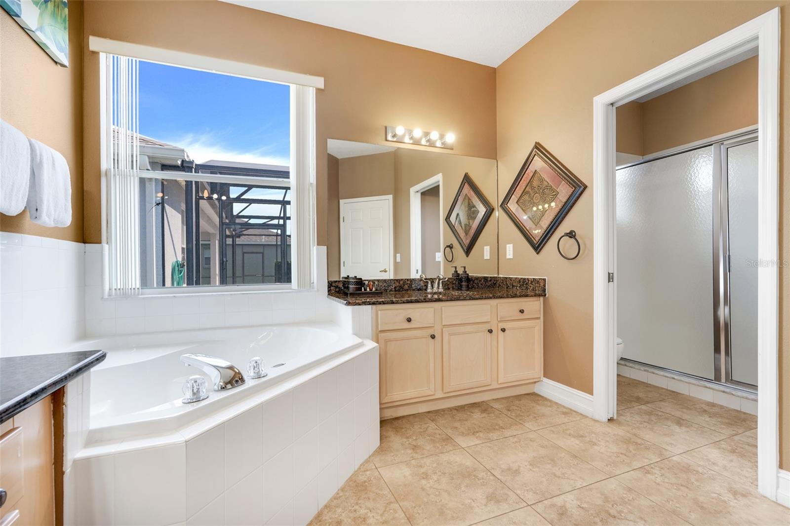 CALABAY PARC - Residential Lease