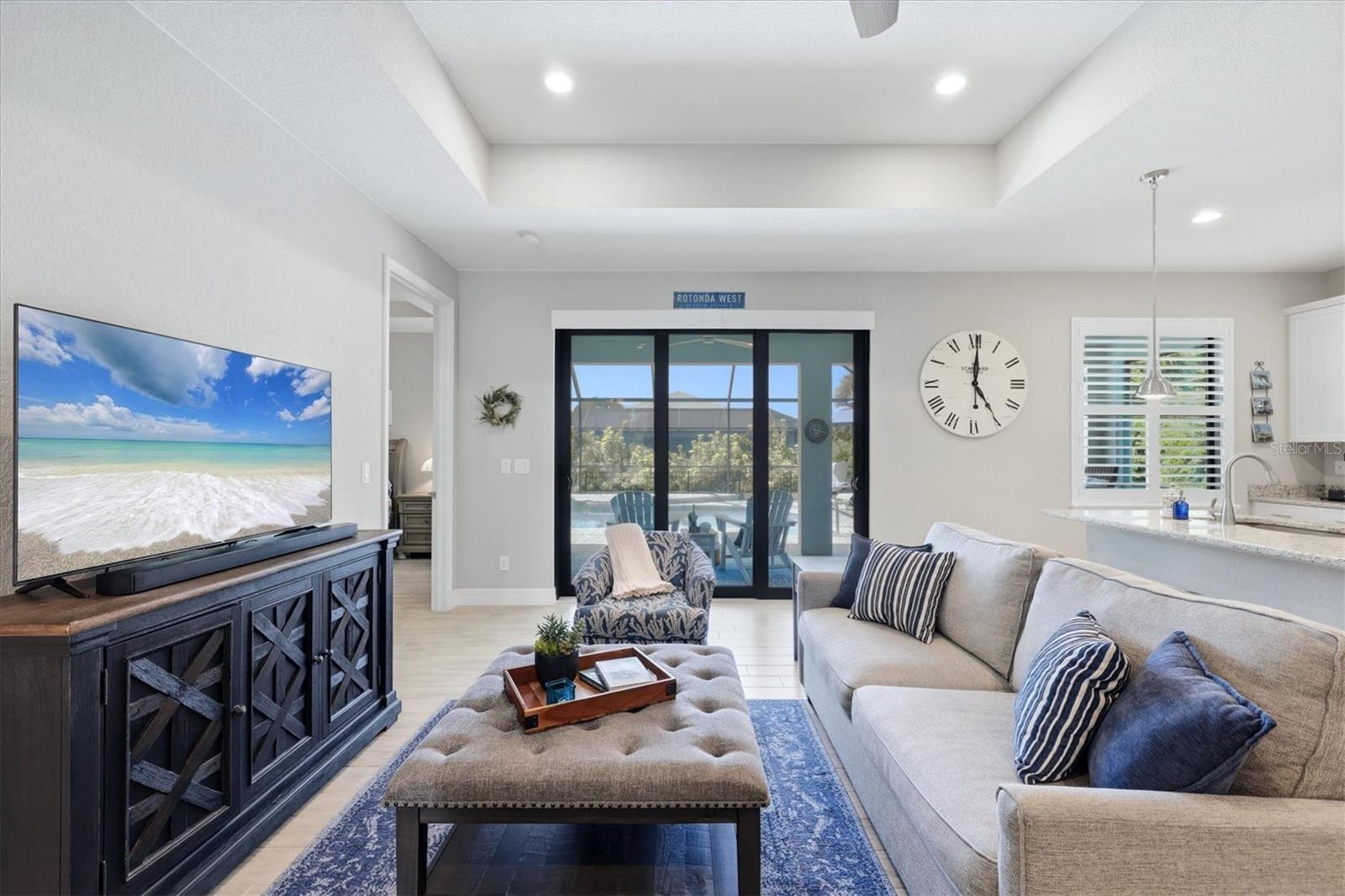 ROTONDA LAKES - Residential