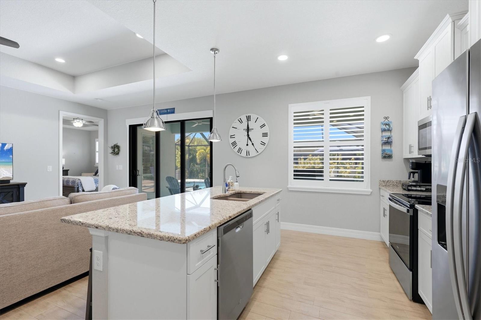 ROTONDA LAKES - Residential