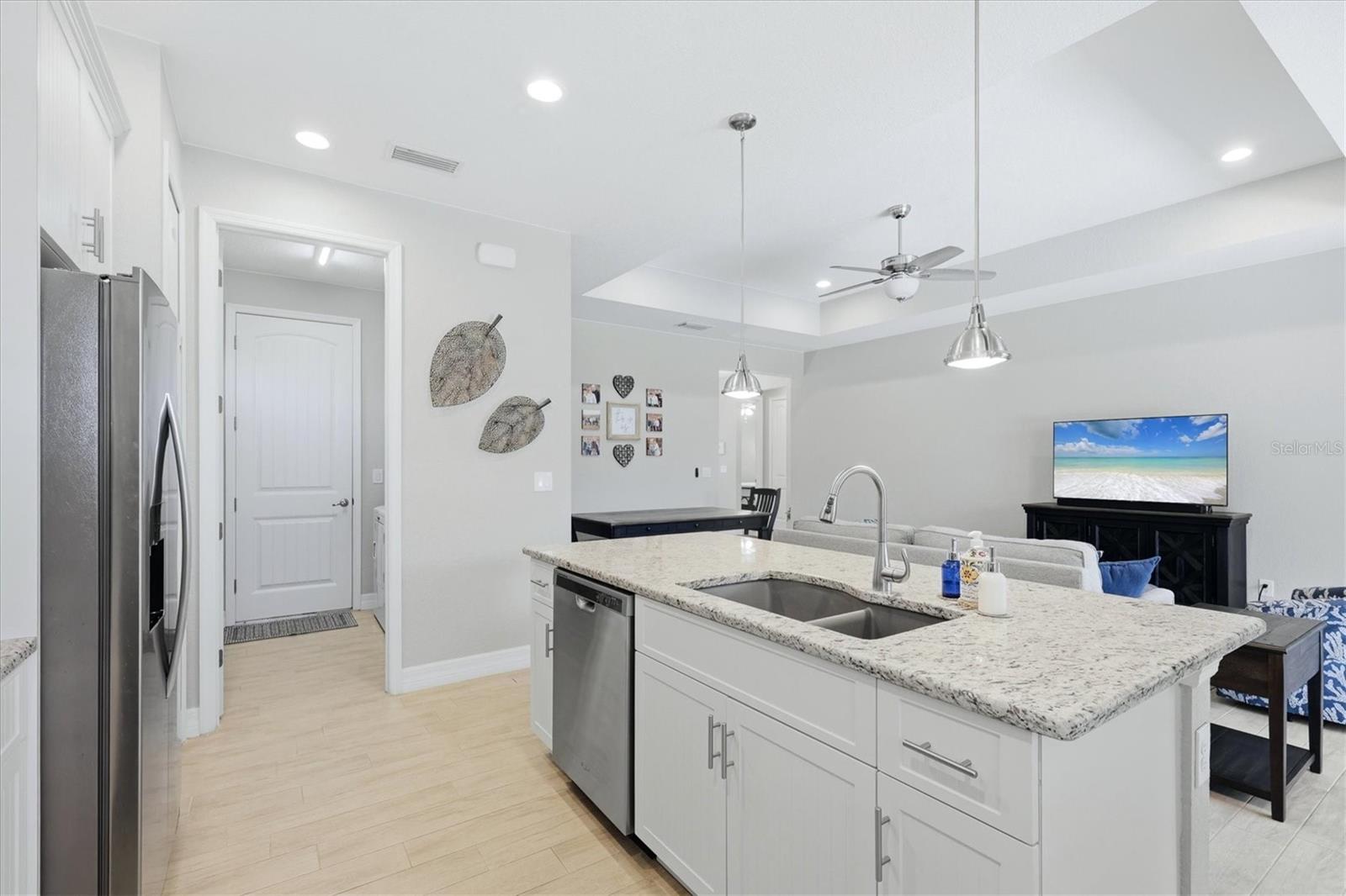 ROTONDA LAKES - Residential