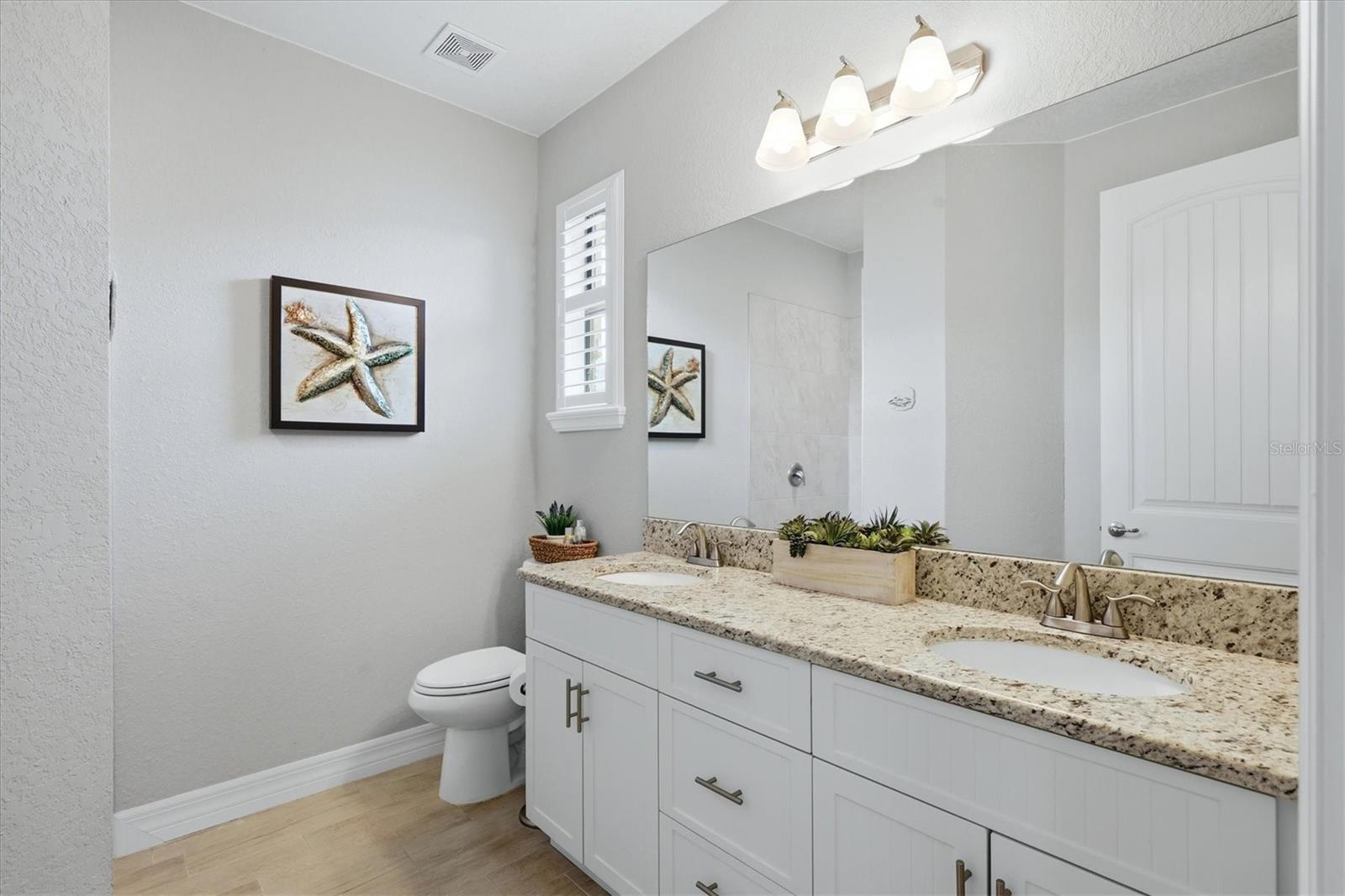 ROTONDA LAKES - Residential