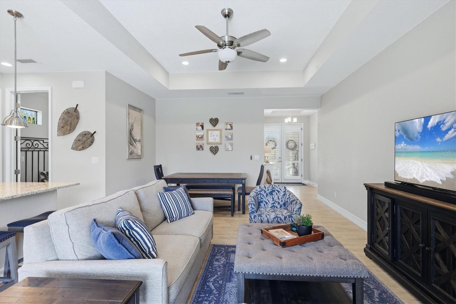 ROTONDA LAKES - Residential