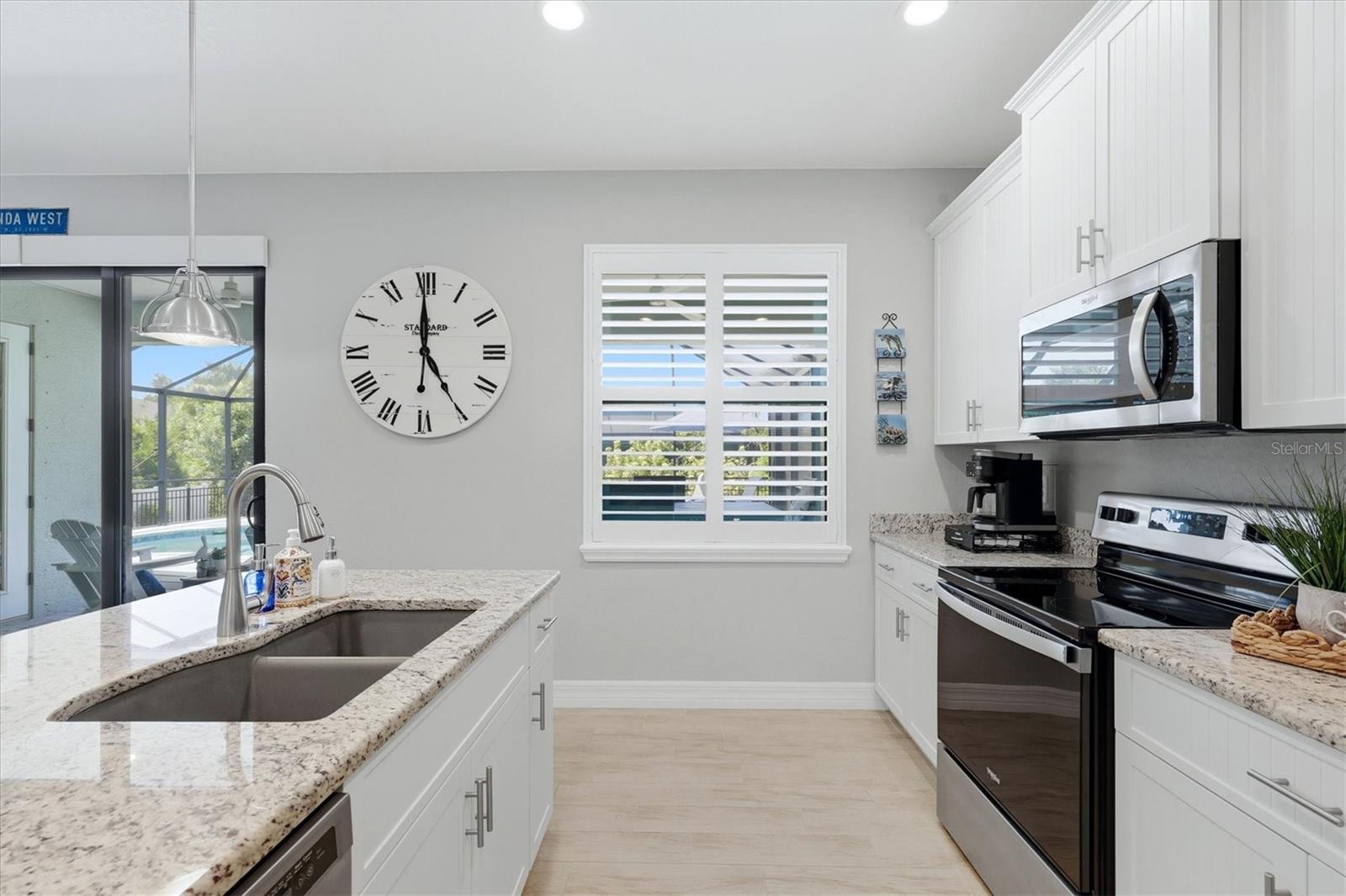 ROTONDA LAKES - Residential