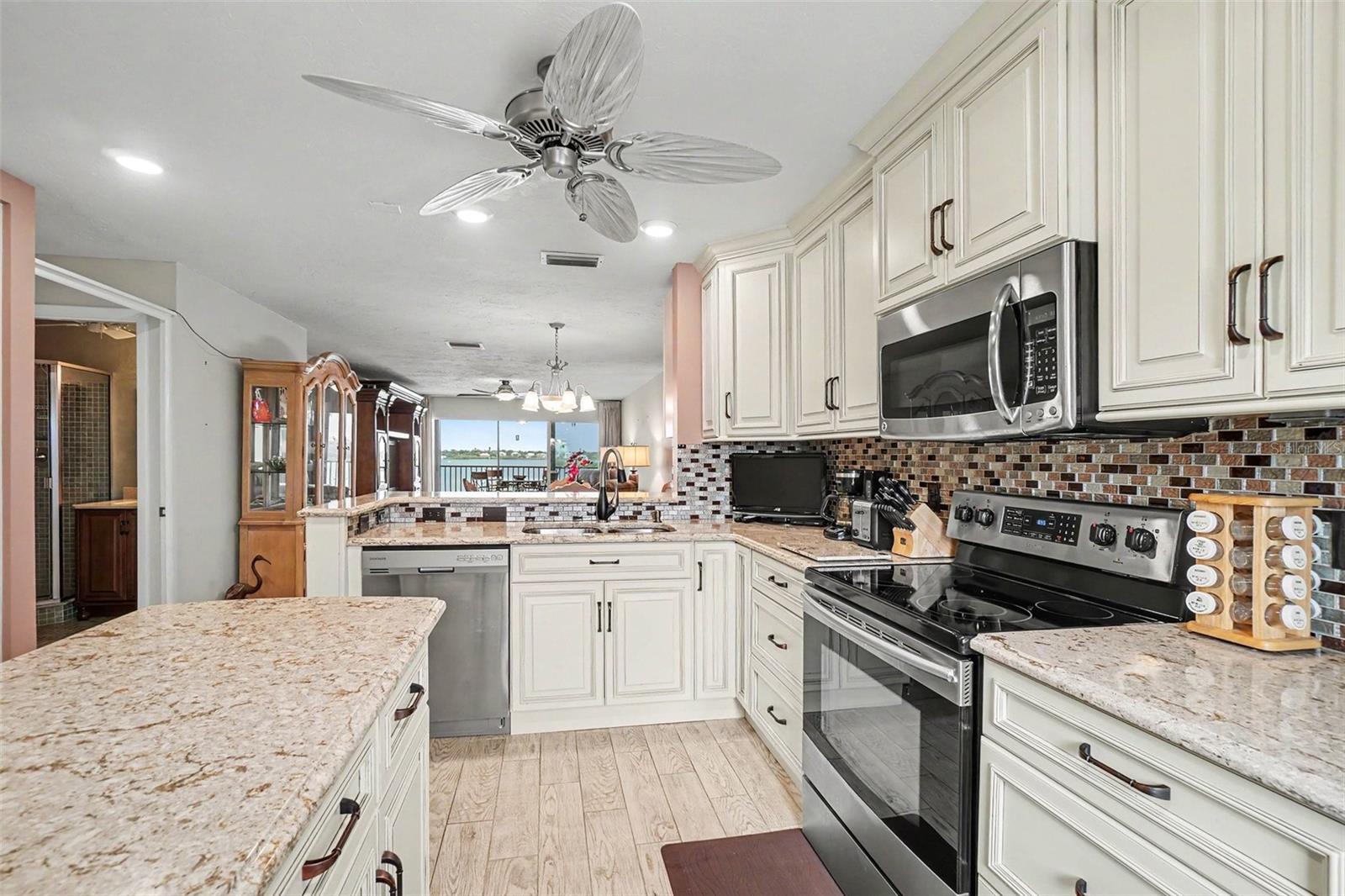 SUNRISE COVE SEC 4 - Residential
