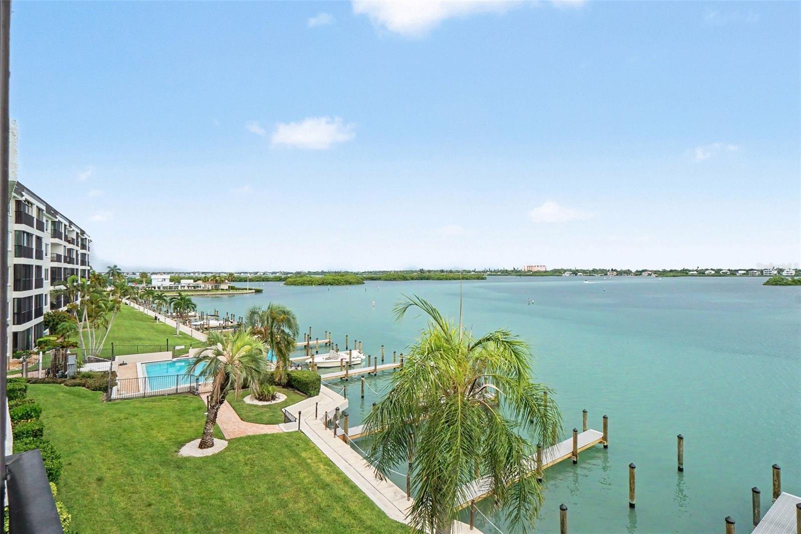 SUNRISE COVE SEC 4 - Residential
